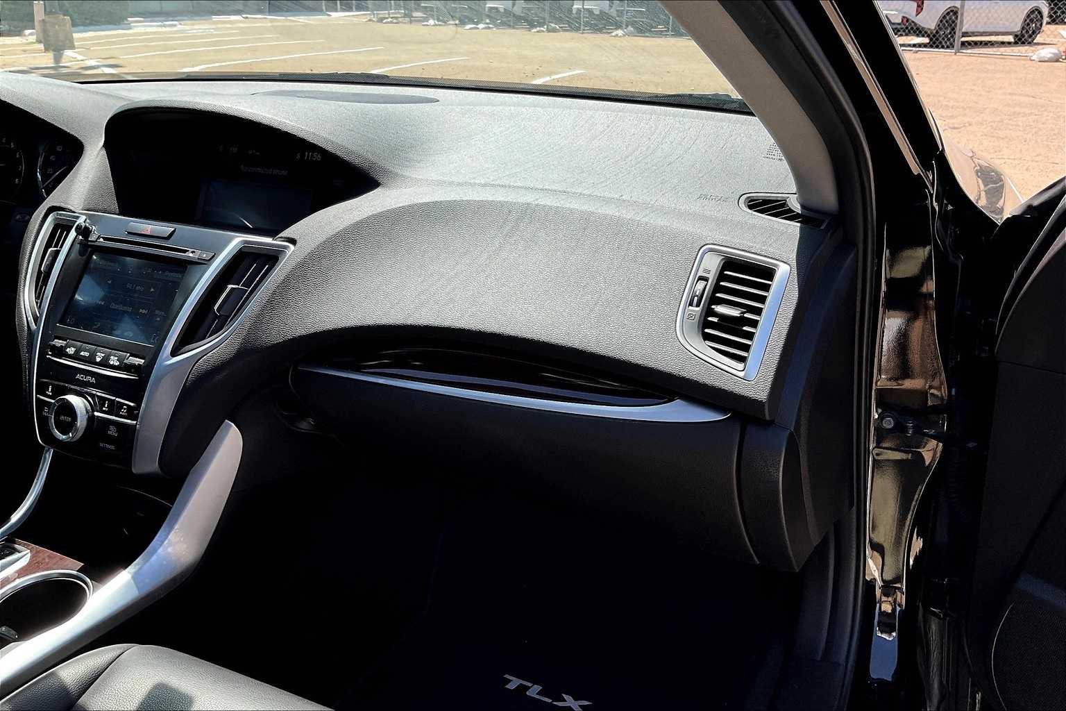 Thumbnail: 2015 Acura TLX - 23