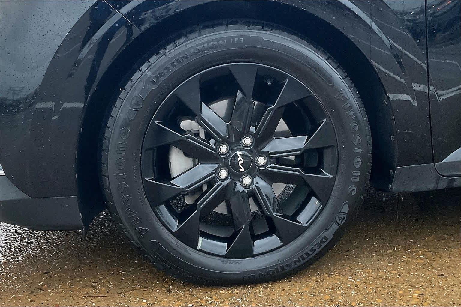 Thumbnail: 2022 Kia Carnival - 7