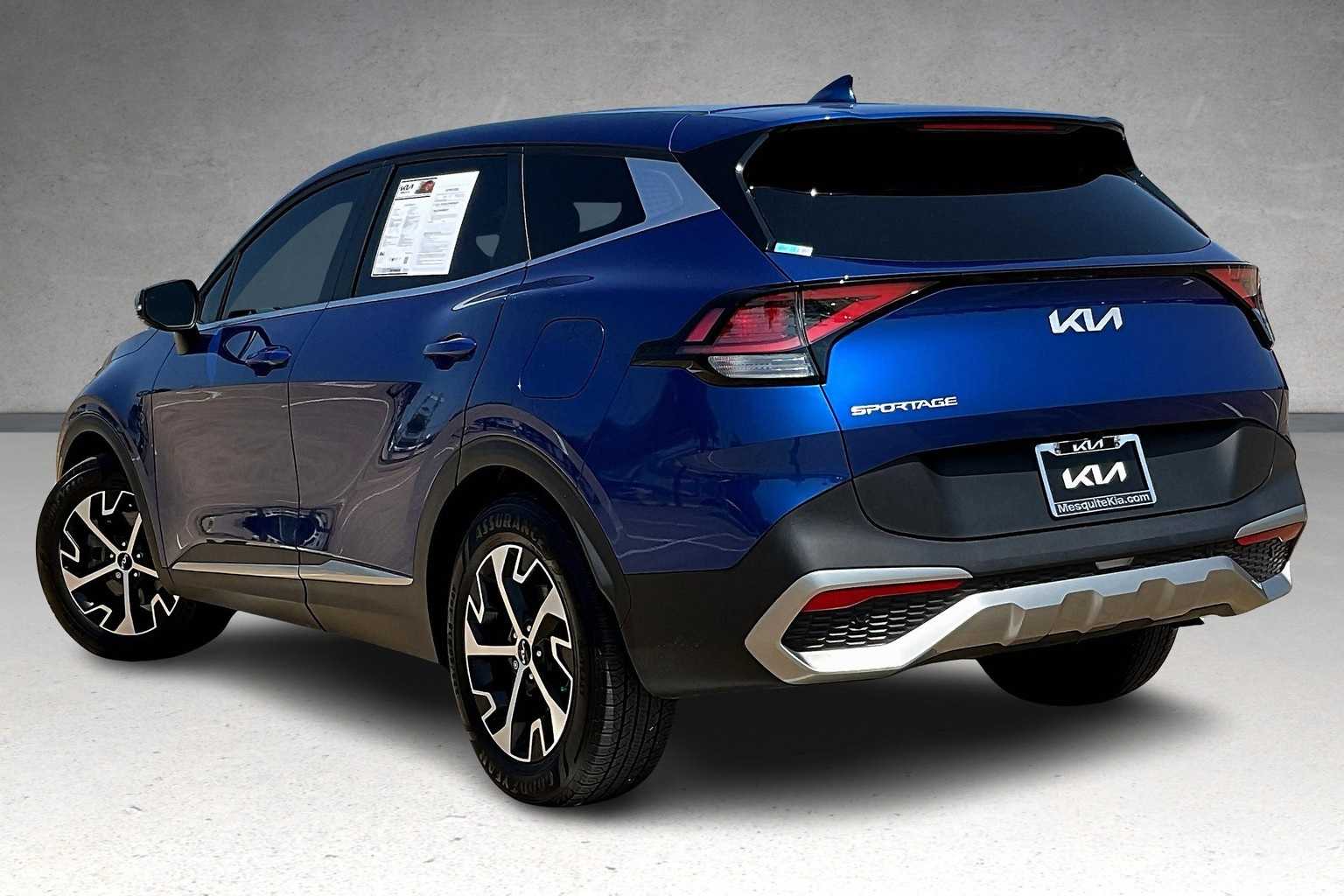 2023 Kia Sportage EX photo 4