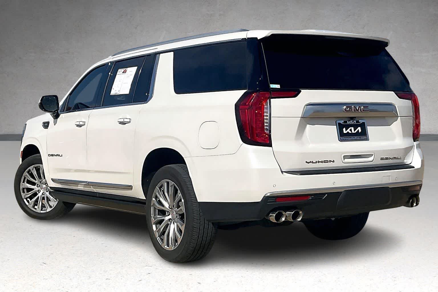 Thumbnail: 2022 GMC Yukon XL - 4