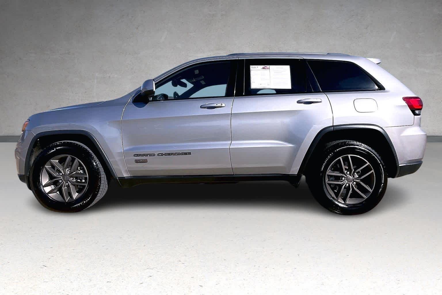 Thumbnail: 2016 Jeep Grand Cherokee - 3