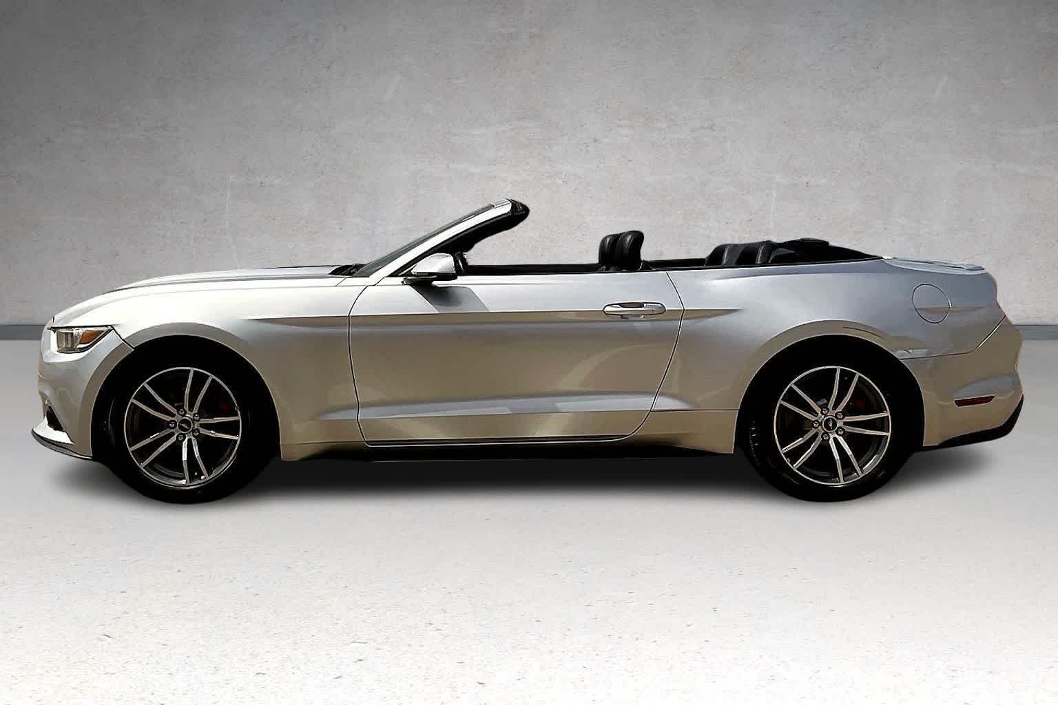 Thumbnail: 2017 Ford Mustang - 3