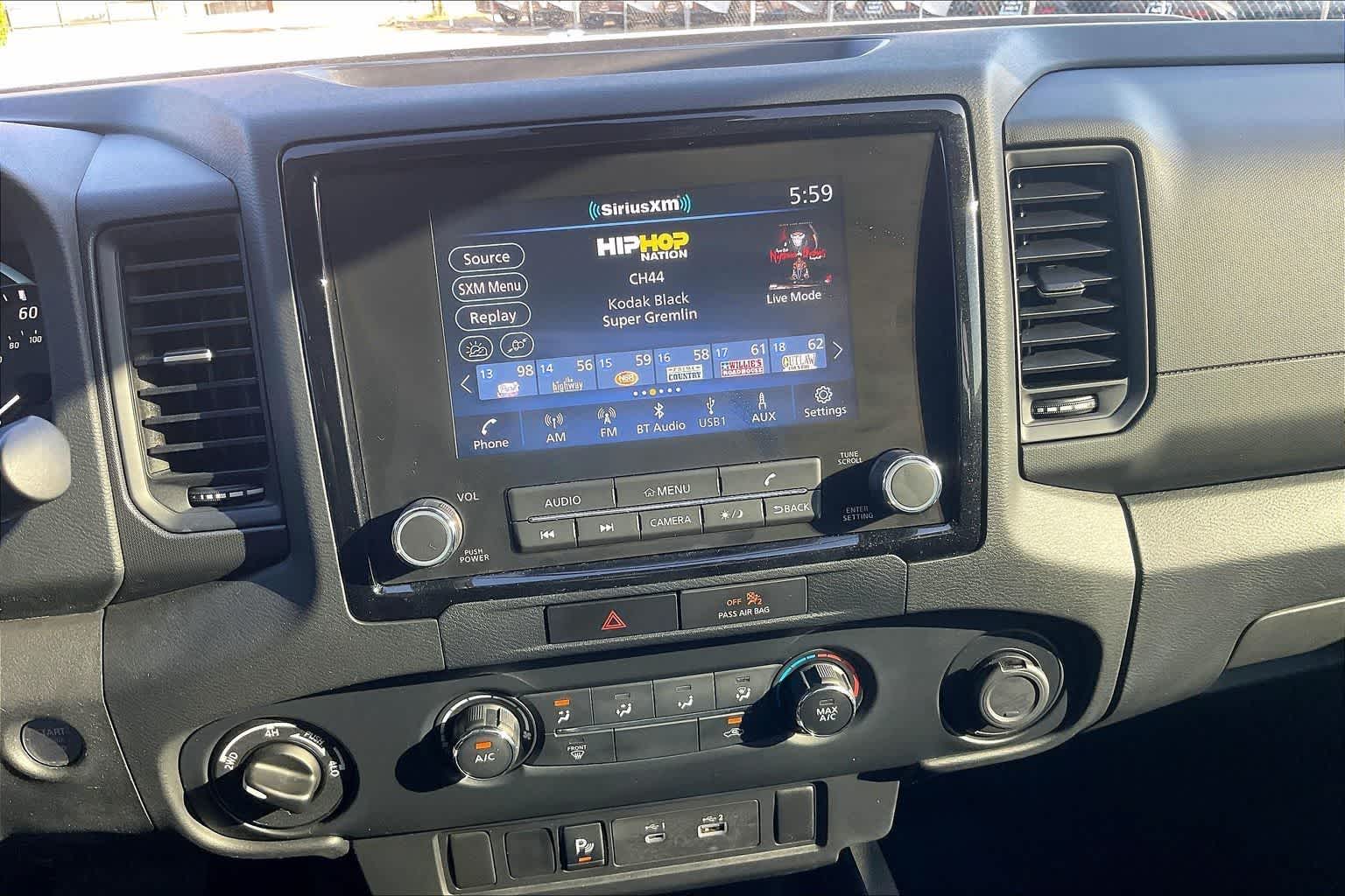 Thumbnail: 2022 Nissan Frontier - 15