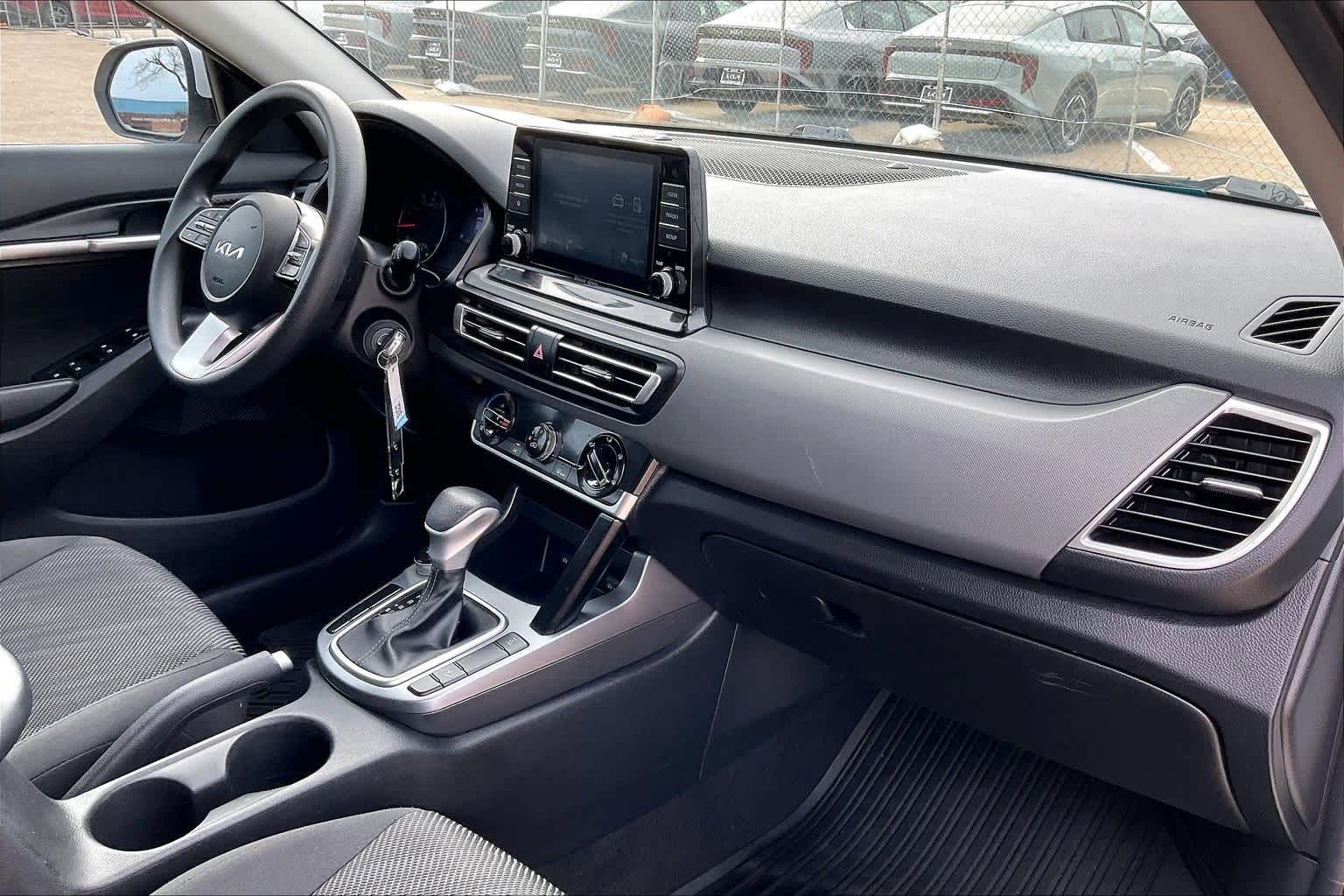 Thumbnail: 2022 Kia Seltos - 23