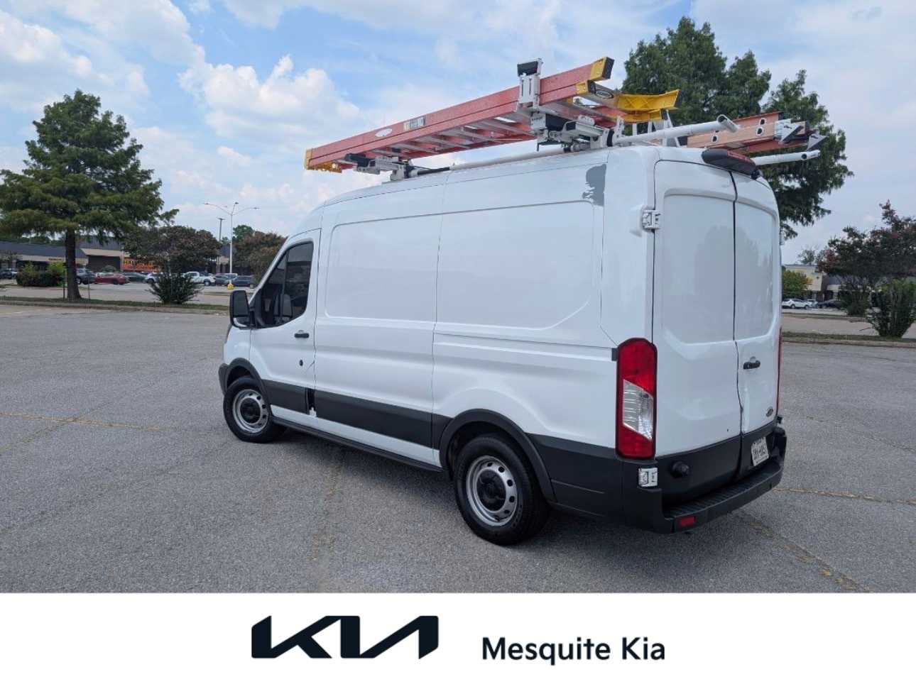 2018 Ford Transit Series 150 -
                  Mesquite, TX