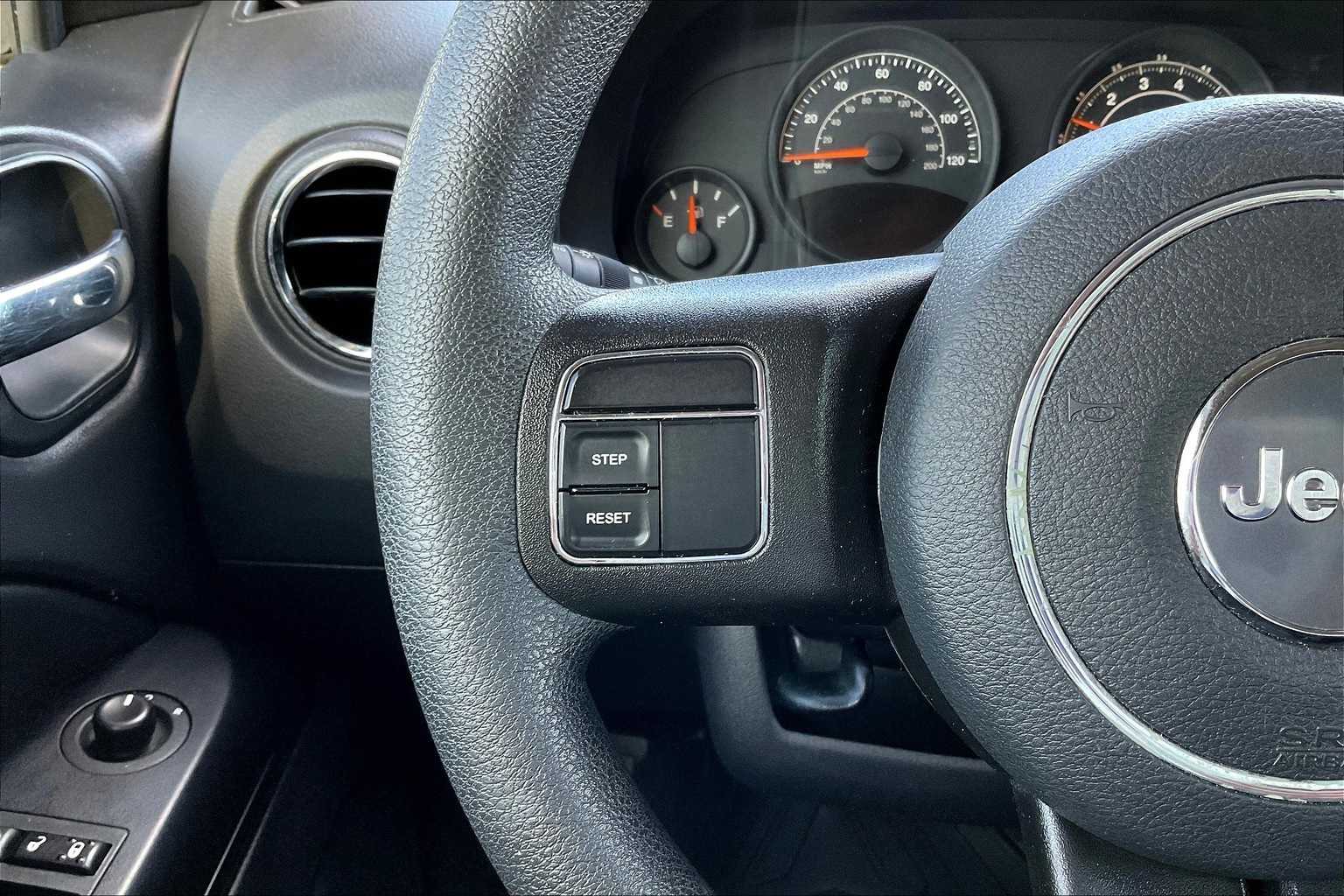 Thumbnail: 2016 Jeep Compass - 23