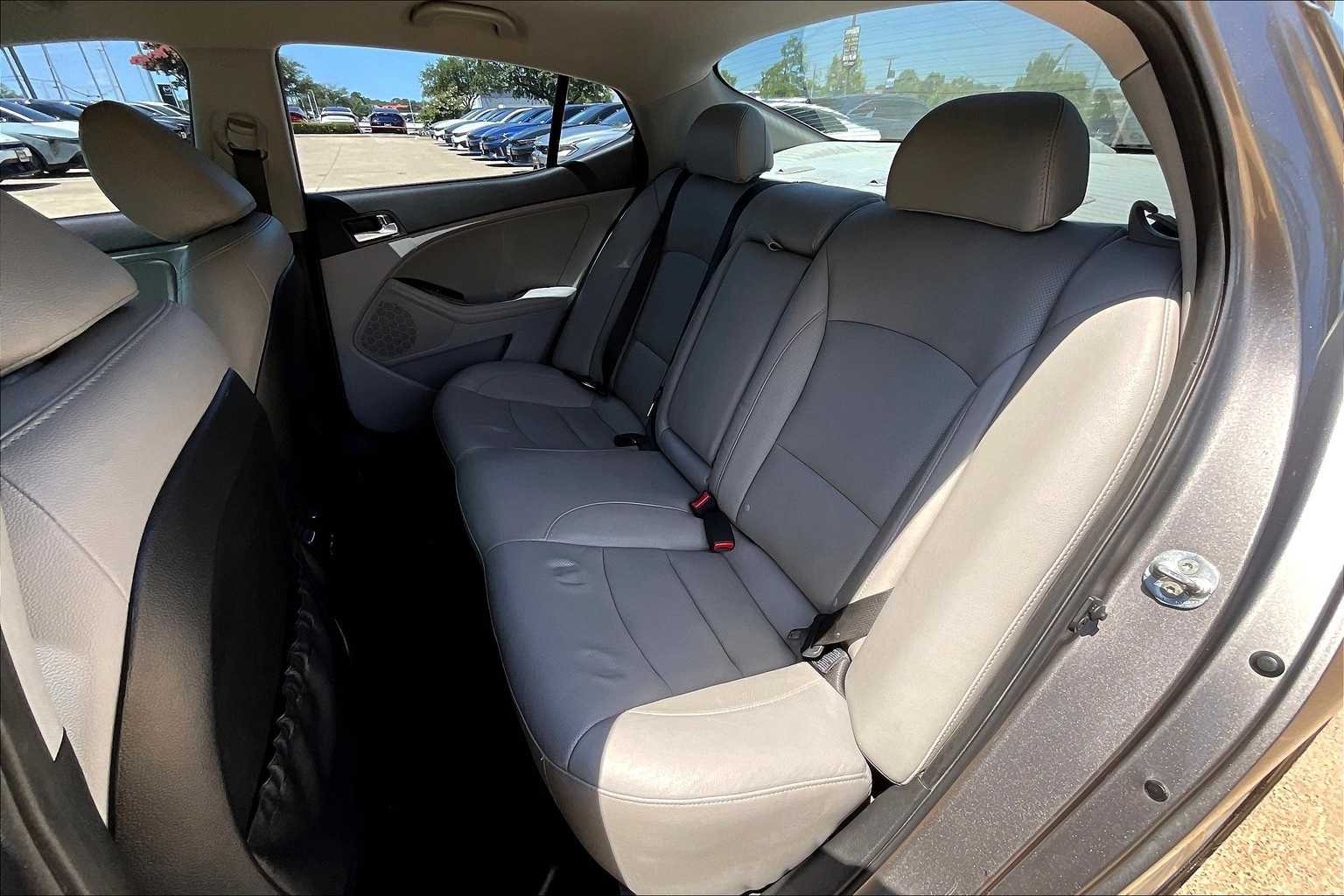 Thumbnail: 2015 Kia Optima - 28
