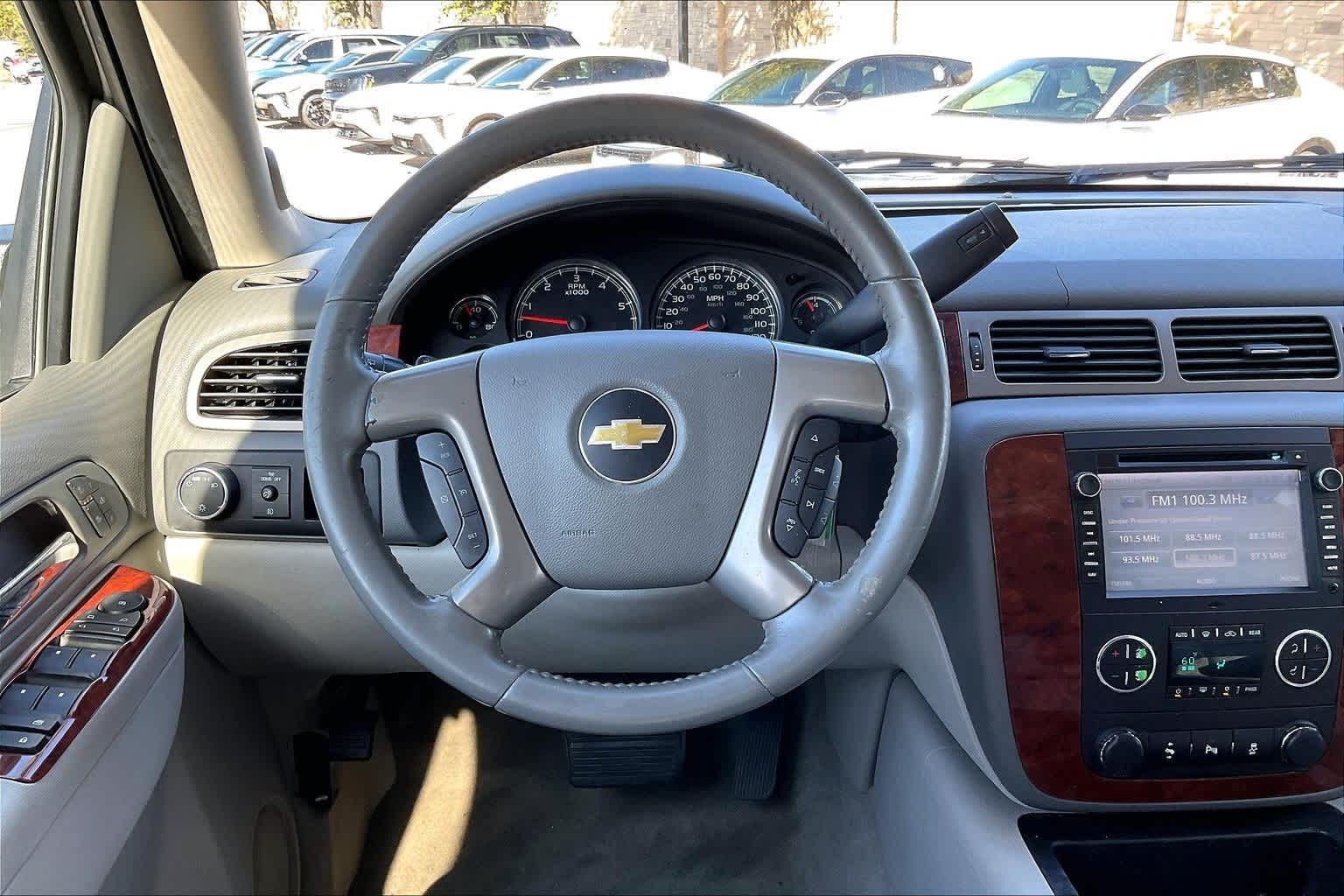 Thumbnail: 2013 Chevrolet Suburban - 14