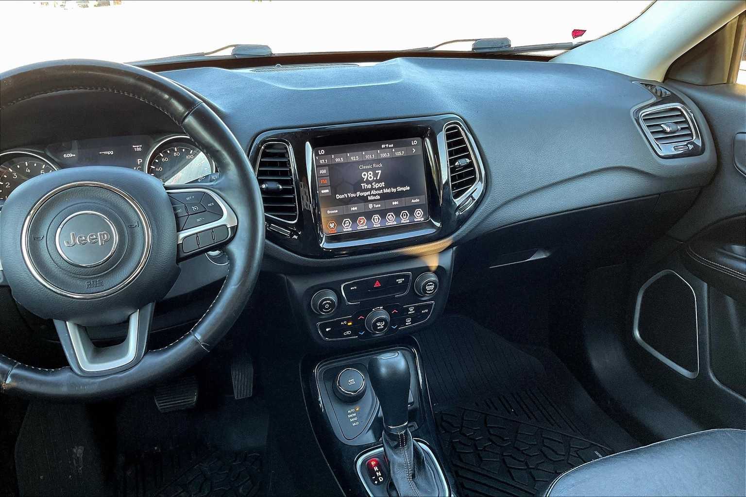 Thumbnail: 2019 Jeep Compass - 15