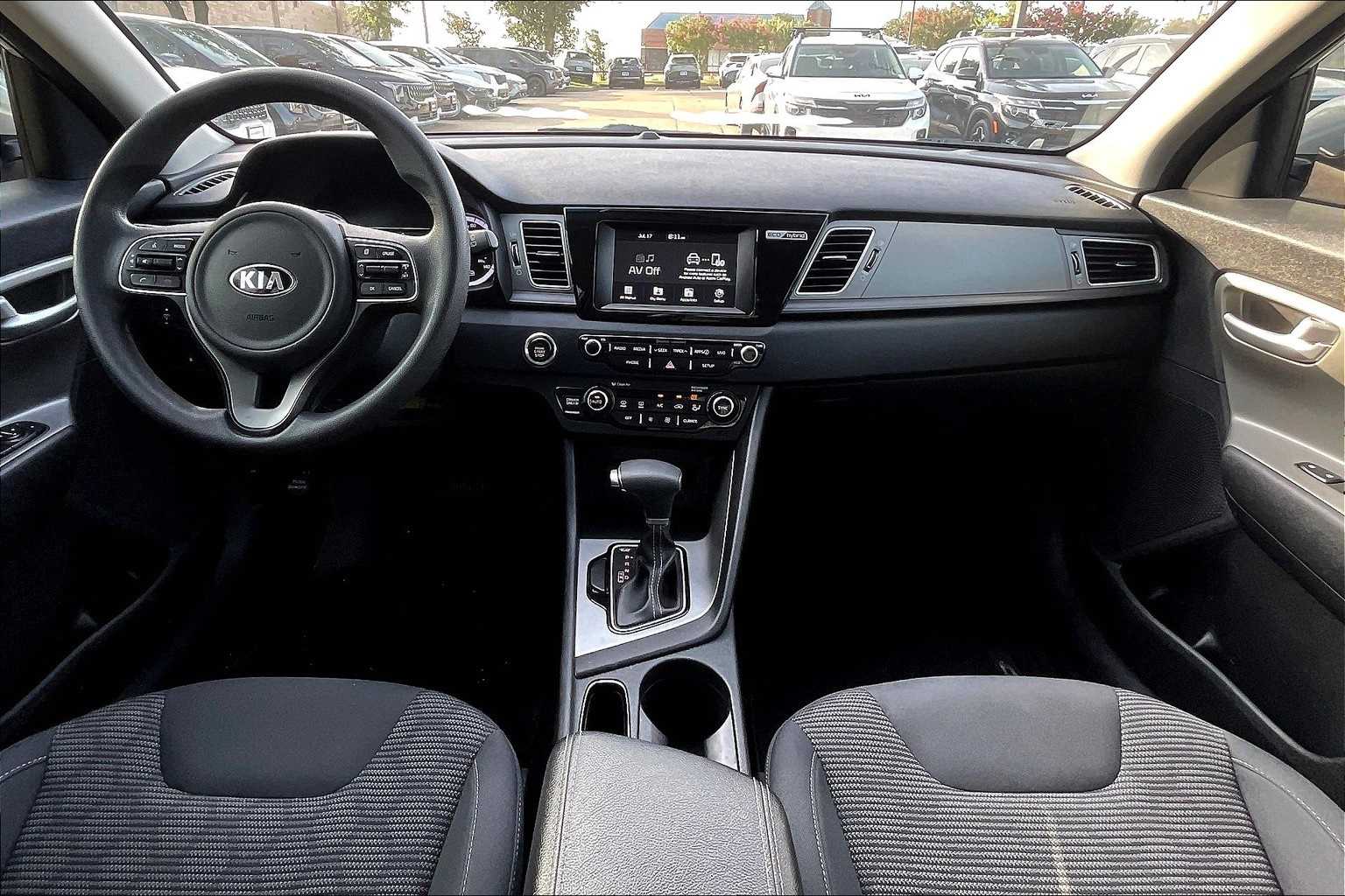 Thumbnail: 2018 Kia Niro - 10