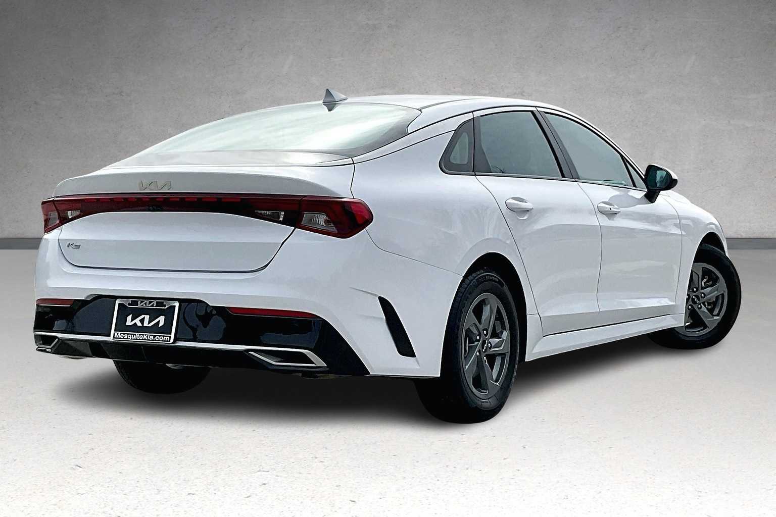 Thumbnail: 2022 Kia K5 - 22