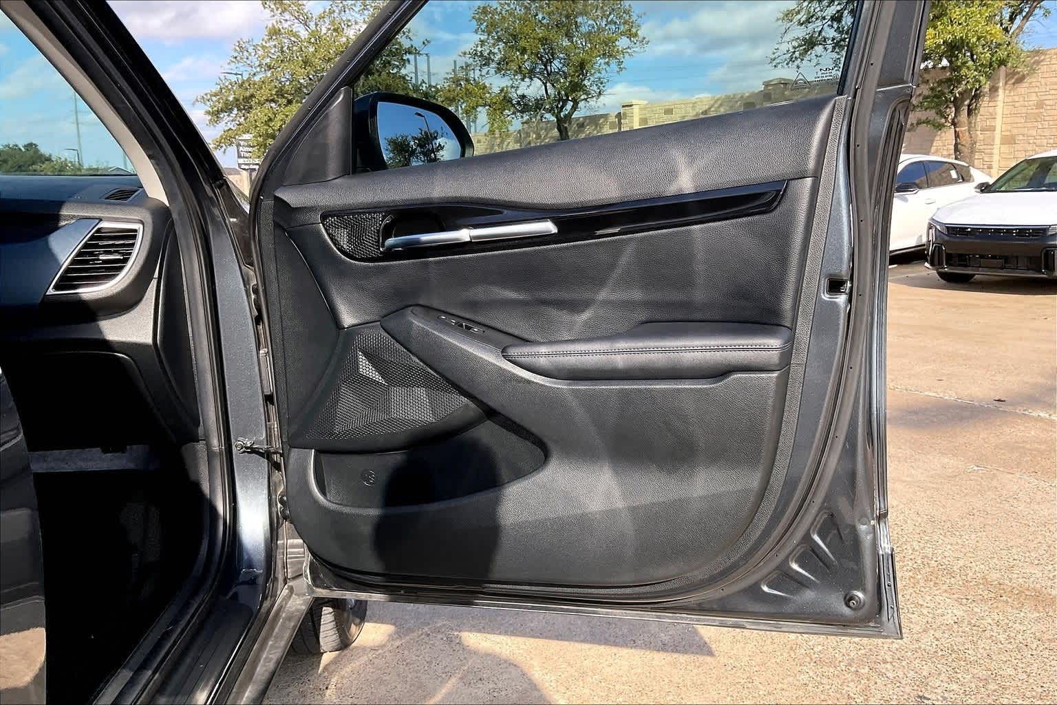 Thumbnail: 2023 Kia Seltos - 28