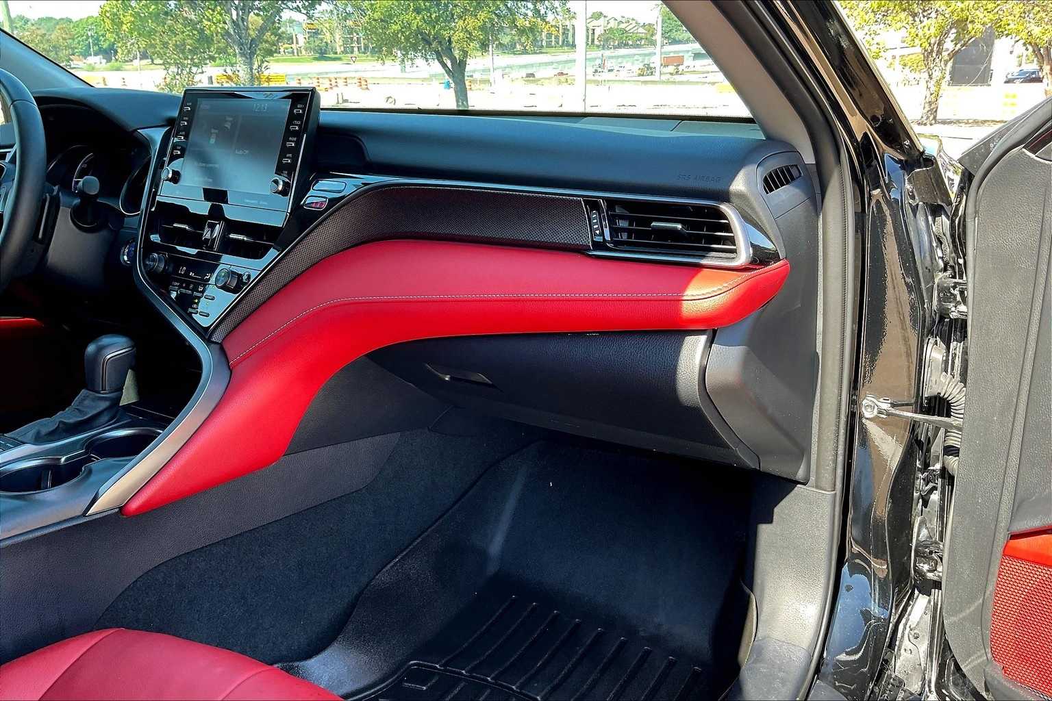 Thumbnail: 2023 Toyota Camry - 23