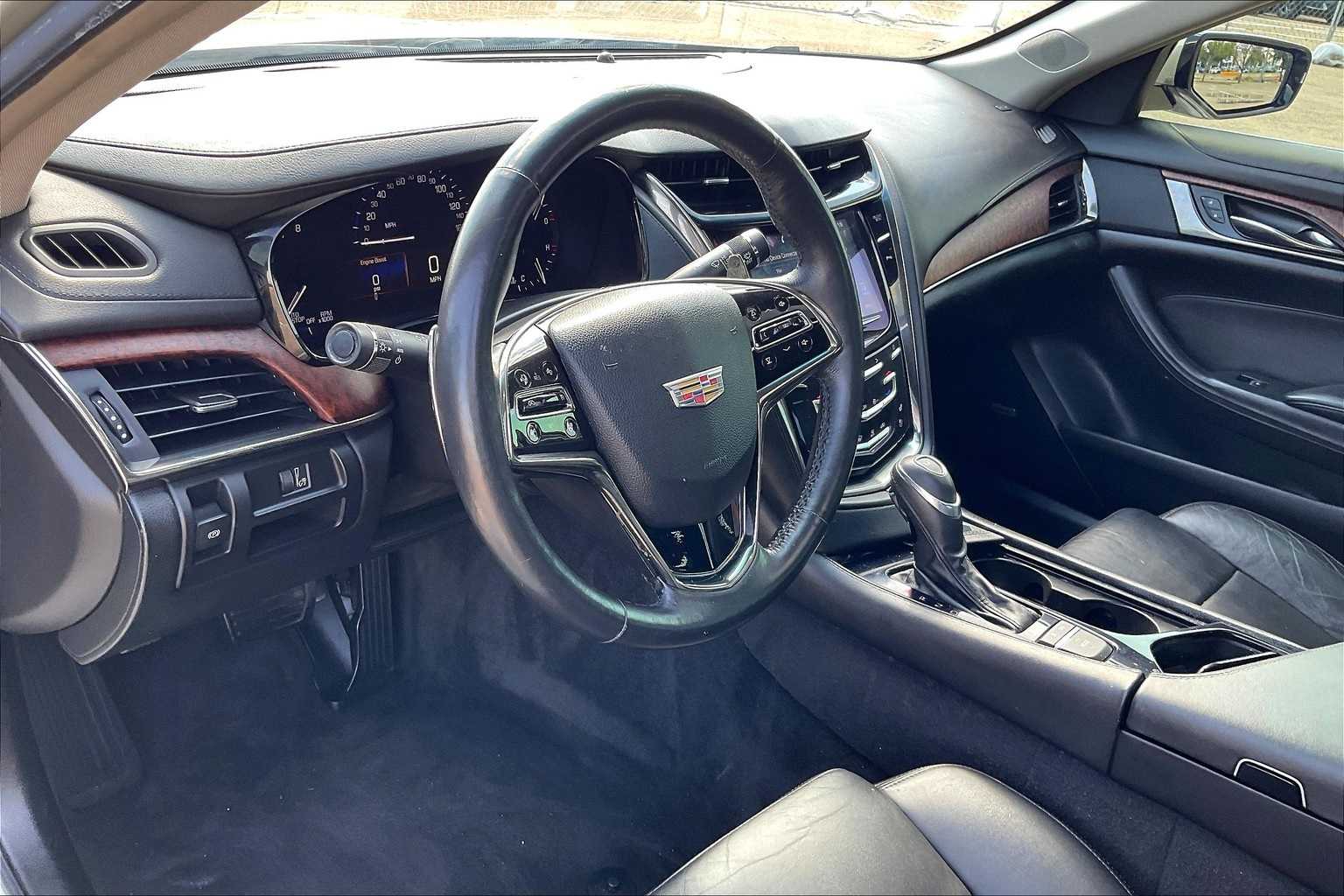 2016 Cadillac CTS Luxury photo 2