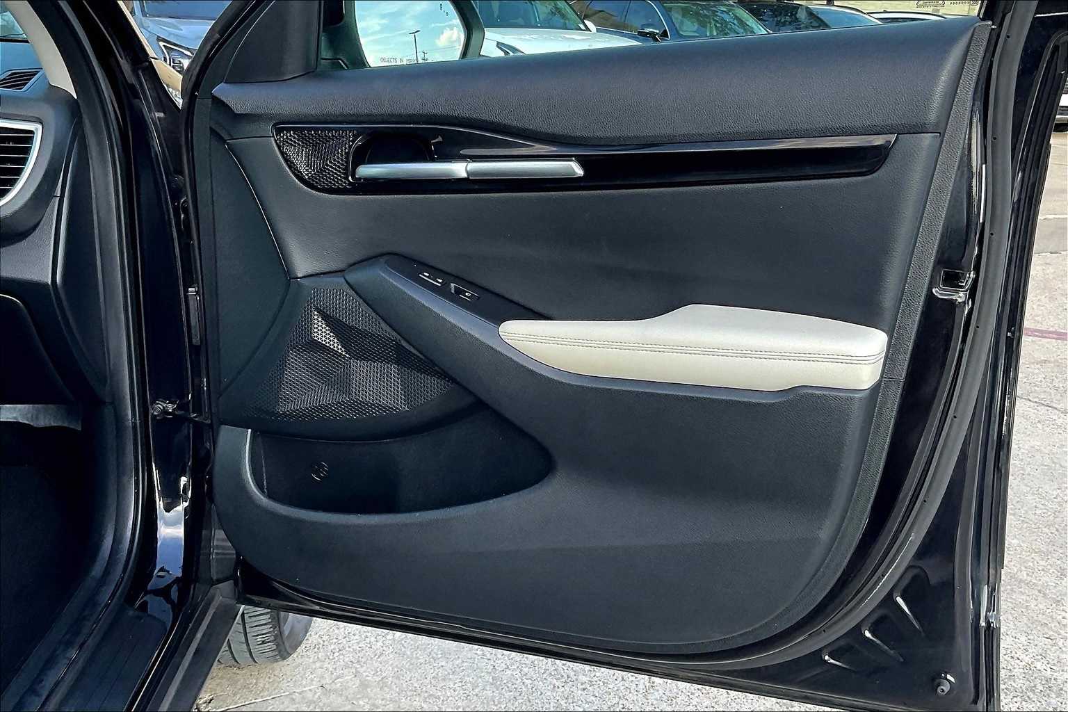 Thumbnail: 2022 Kia Seltos - 27