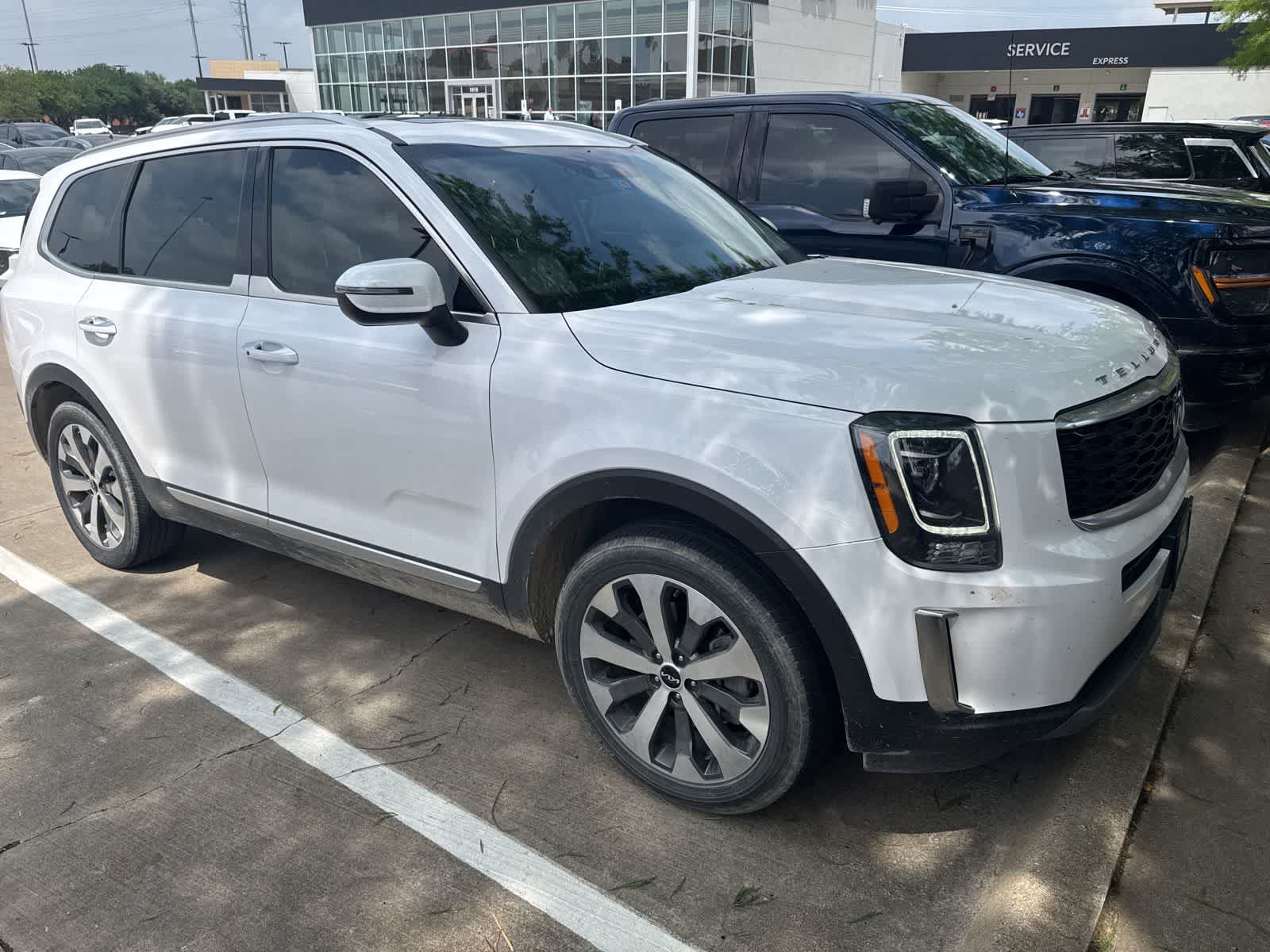 Thumbnail: 2022 Kia Telluride - 3