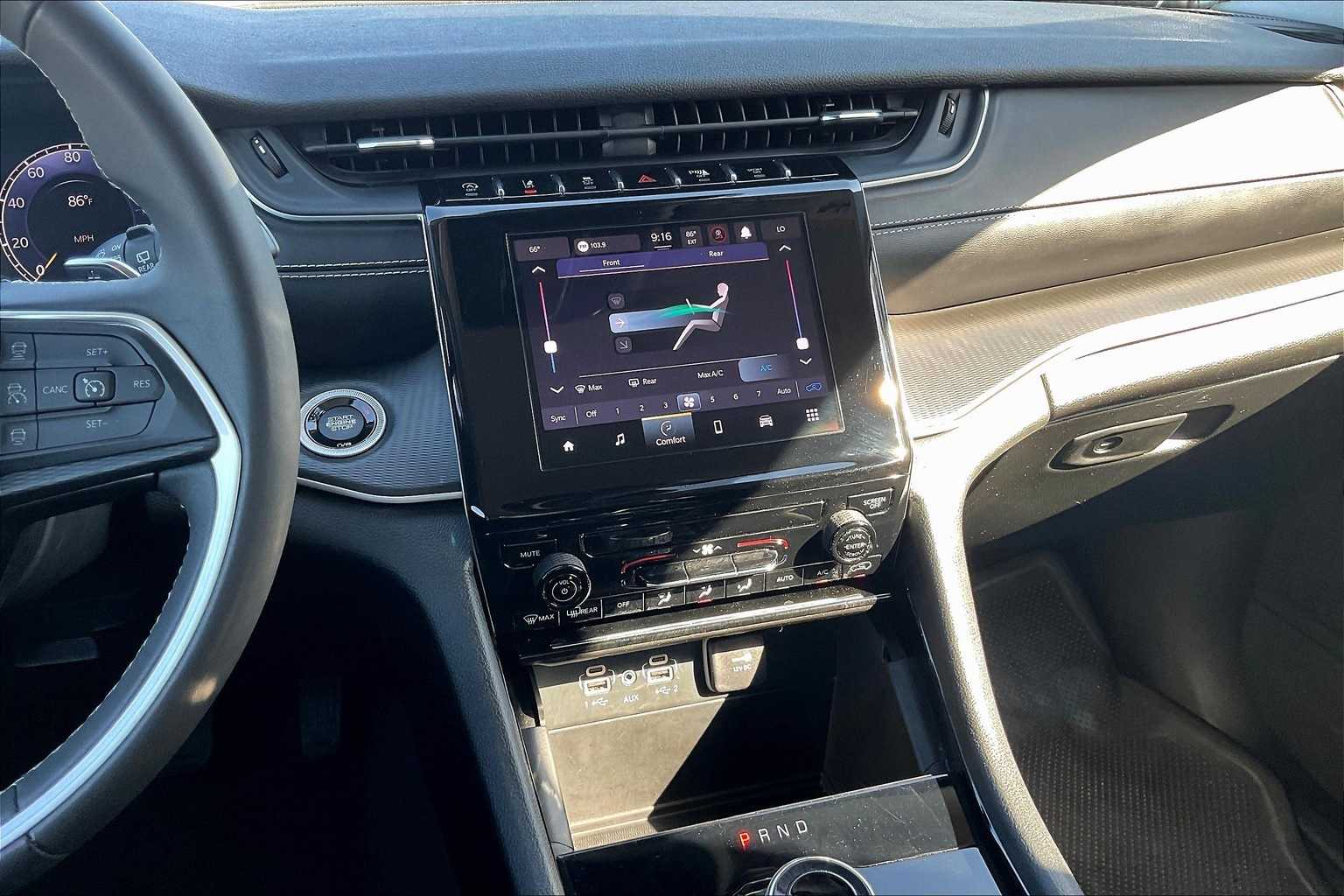 Thumbnail: 2023 Jeep Grand Cherokee - 15