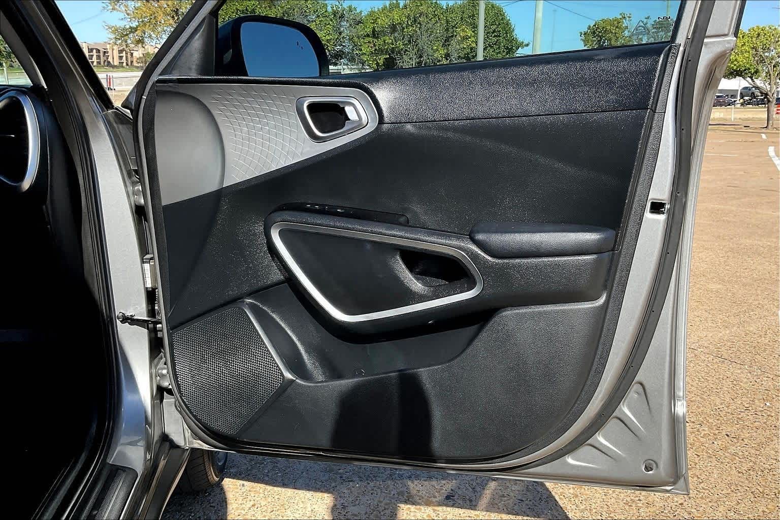 Thumbnail: 2023 Kia Soul - 25