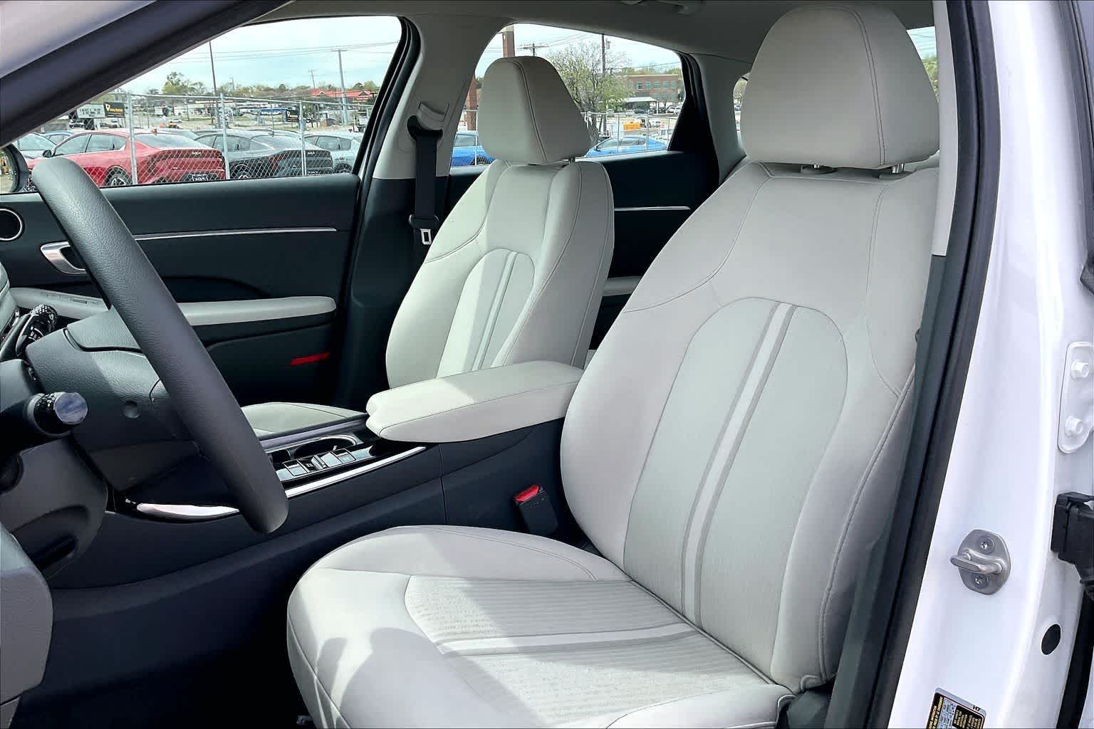 Thumbnail: 2023 Hyundai Sonata - 11