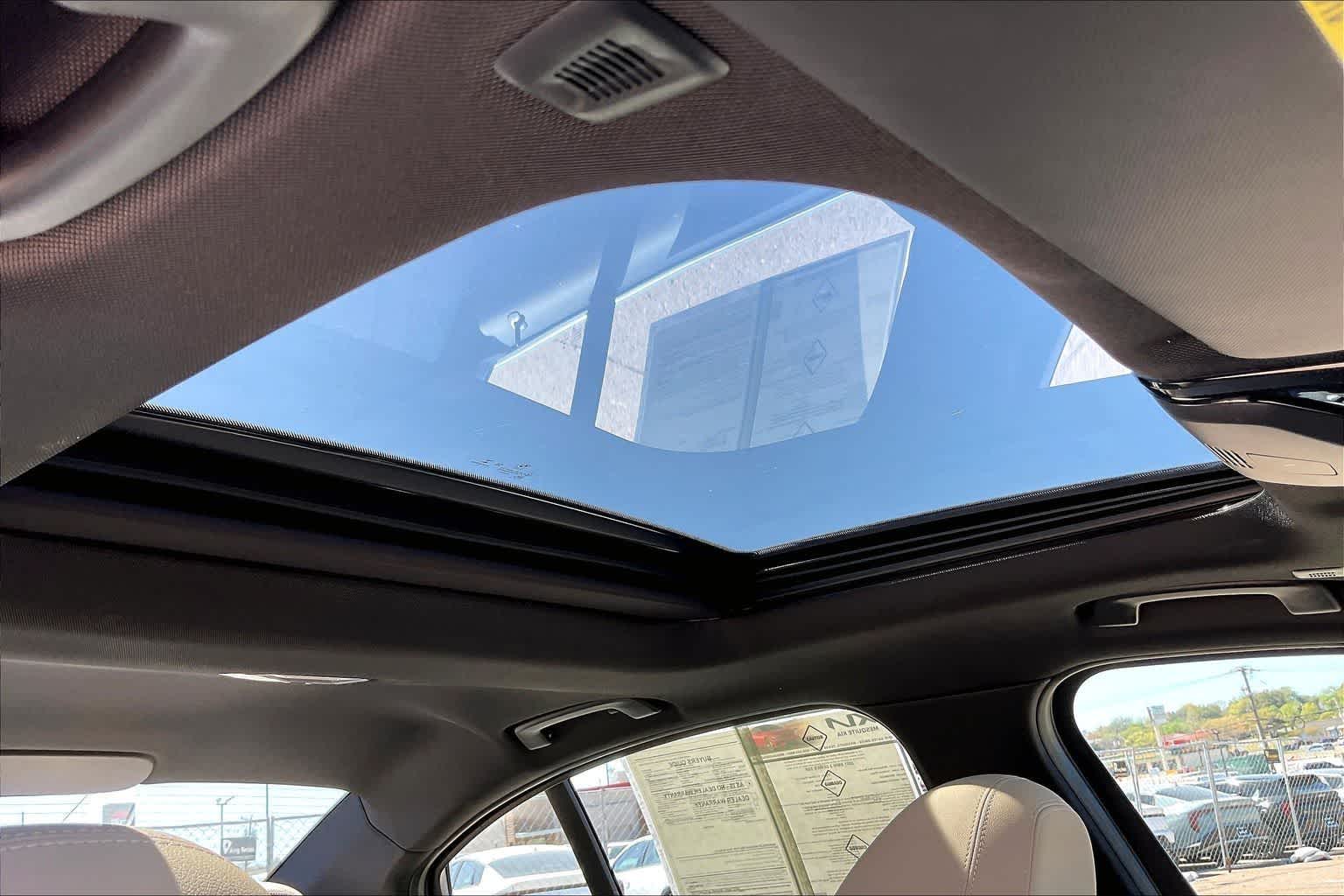 Thumbnail: 2021 BMW 3 Series - 30