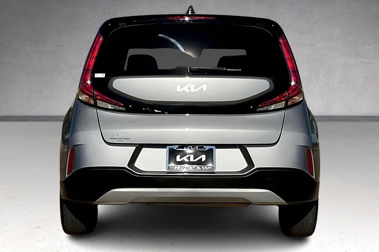 Thumbnail: 2023 Kia Soul - 5