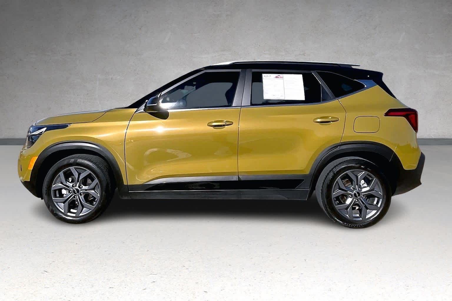 Thumbnail: 2024 Kia Seltos - 3