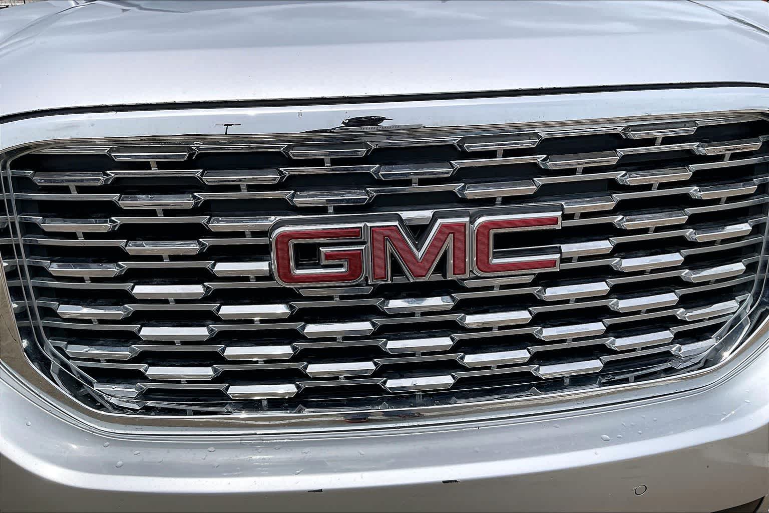 Thumbnail: 2015 GMC Yukon - 31