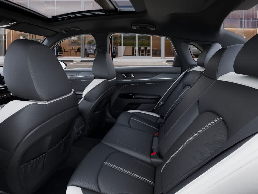 Thumbnail: 2025 Kia K5 - 18