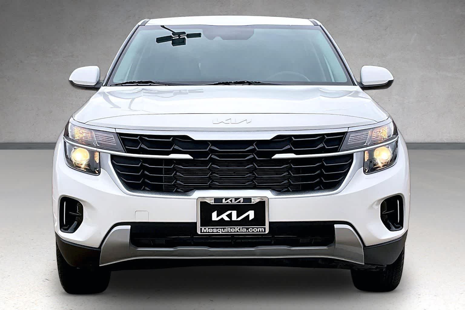 Thumbnail: 2024 Kia Seltos - 6