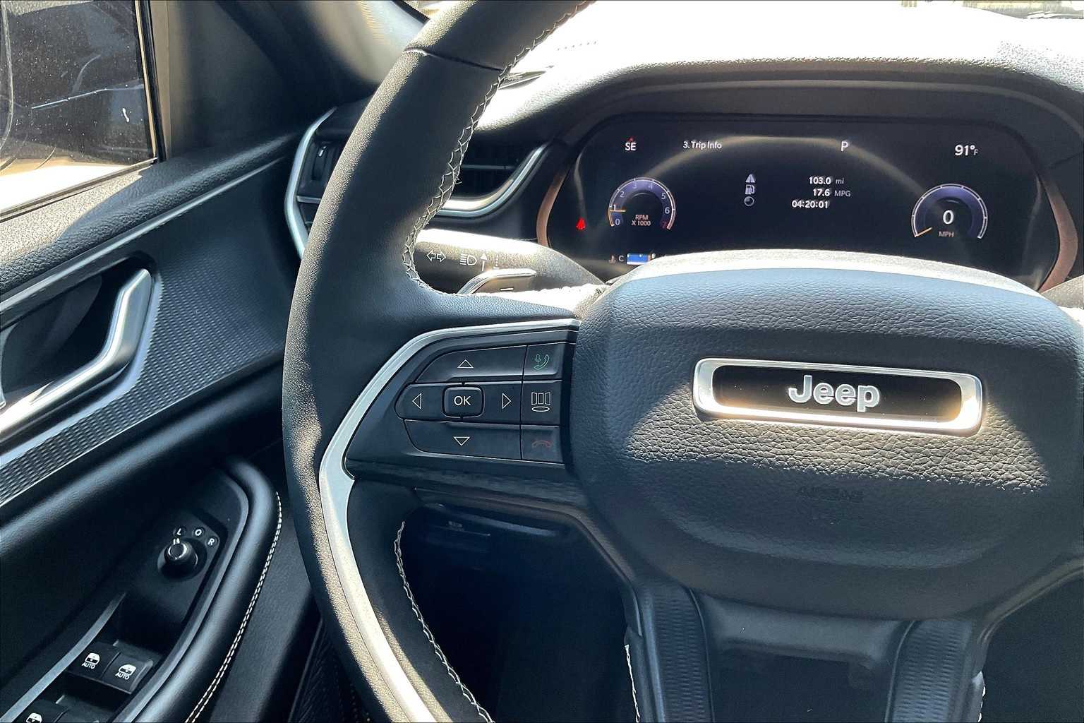 Thumbnail: 2023 Jeep Grand Cherokee - 24