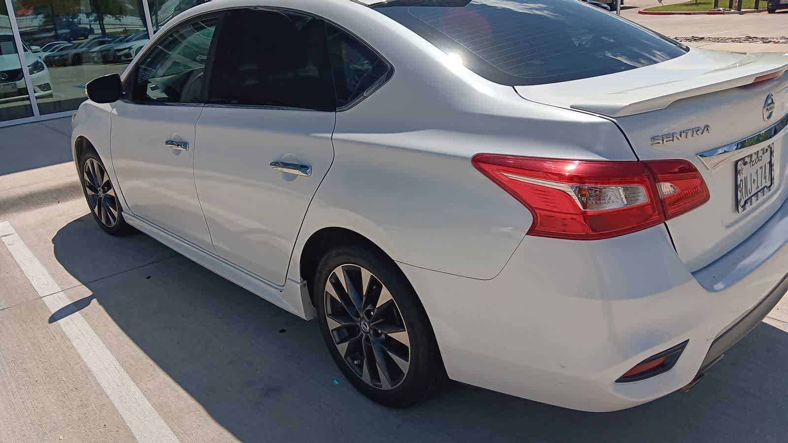 Thumbnail: 2016 Nissan Sentra - 5