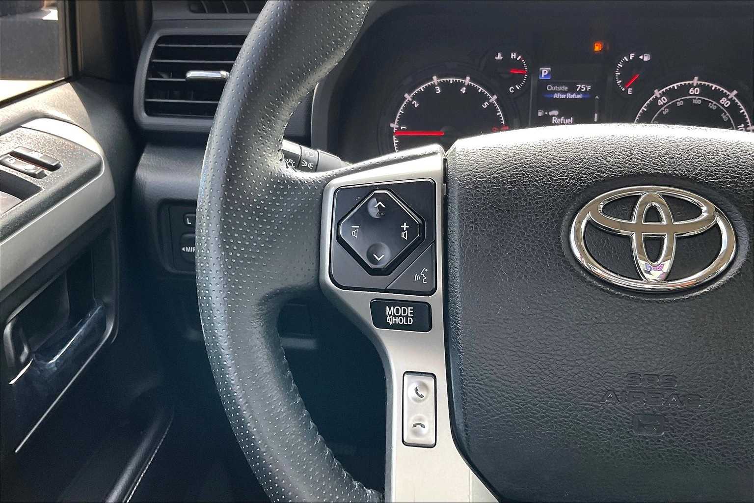 Thumbnail: 2020 Toyota 4Runner - 24
