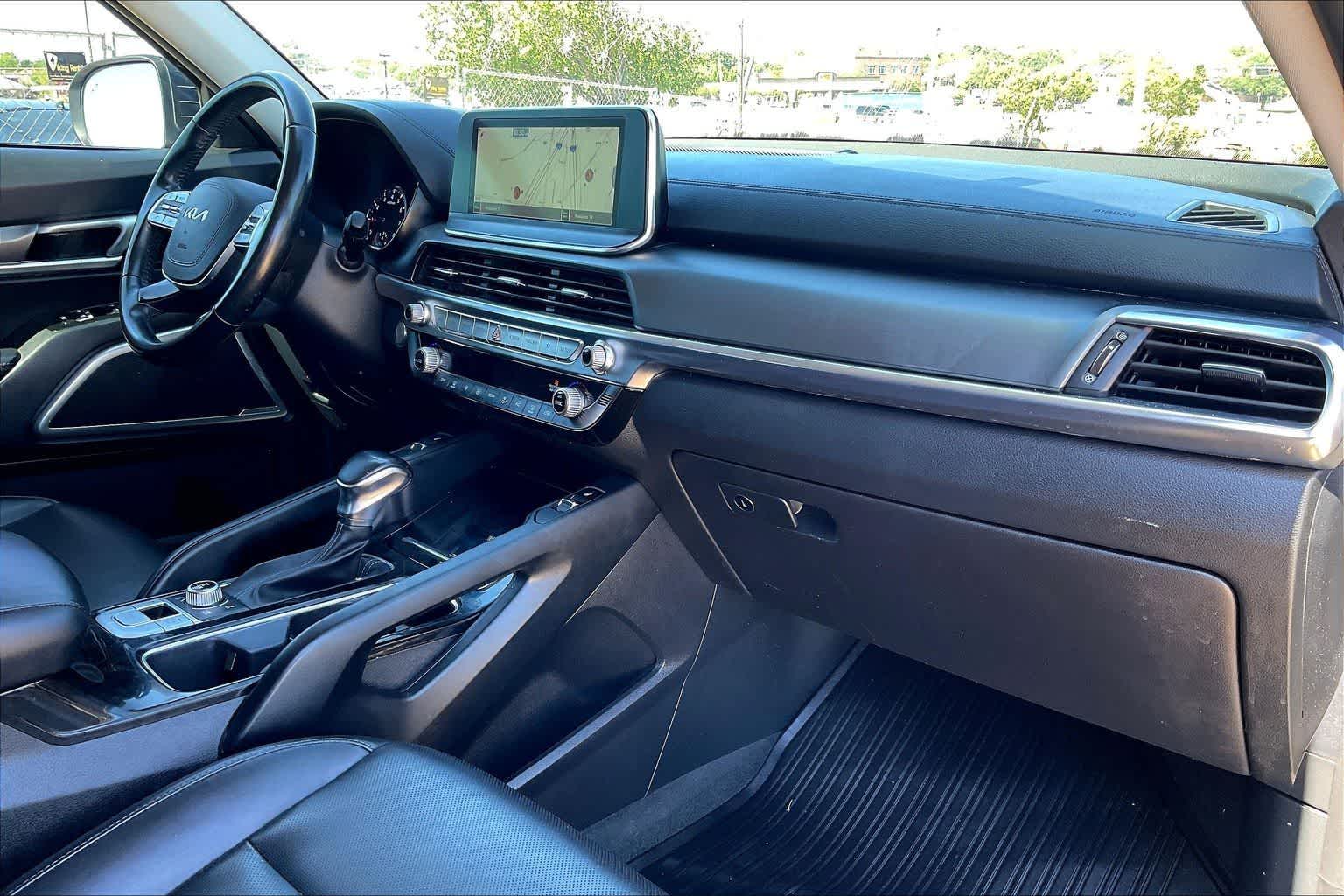 Thumbnail: 2022 Kia Telluride - 22