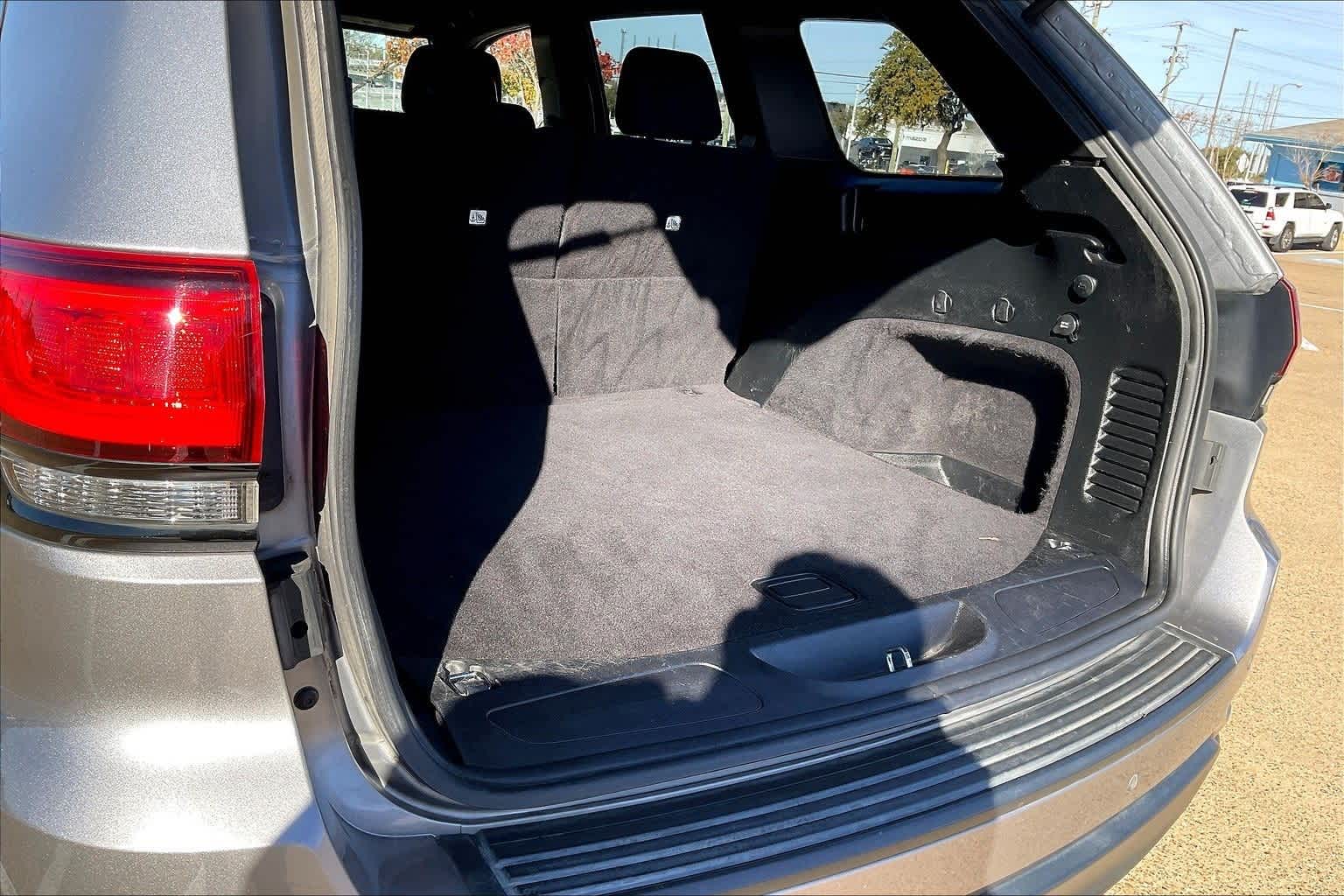 Thumbnail: 2016 Jeep Grand Cherokee - 18