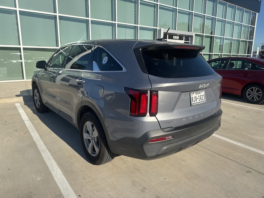 Used 2022 Kia Sorento LX SUV