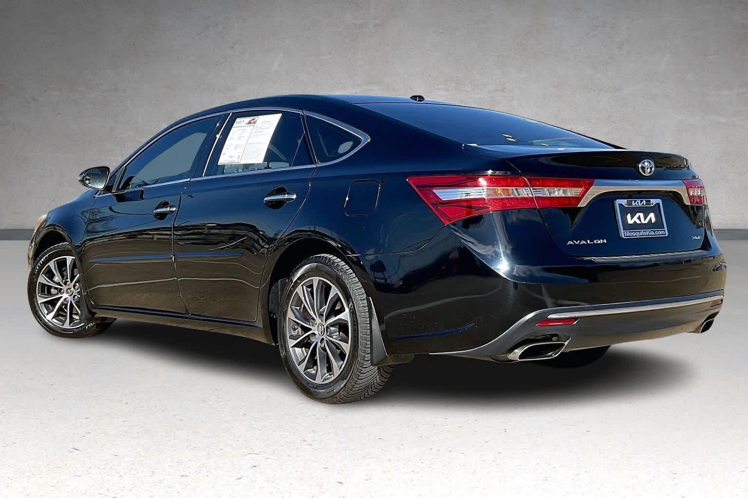 Thumbnail: 2018 Toyota Avalon - 4
