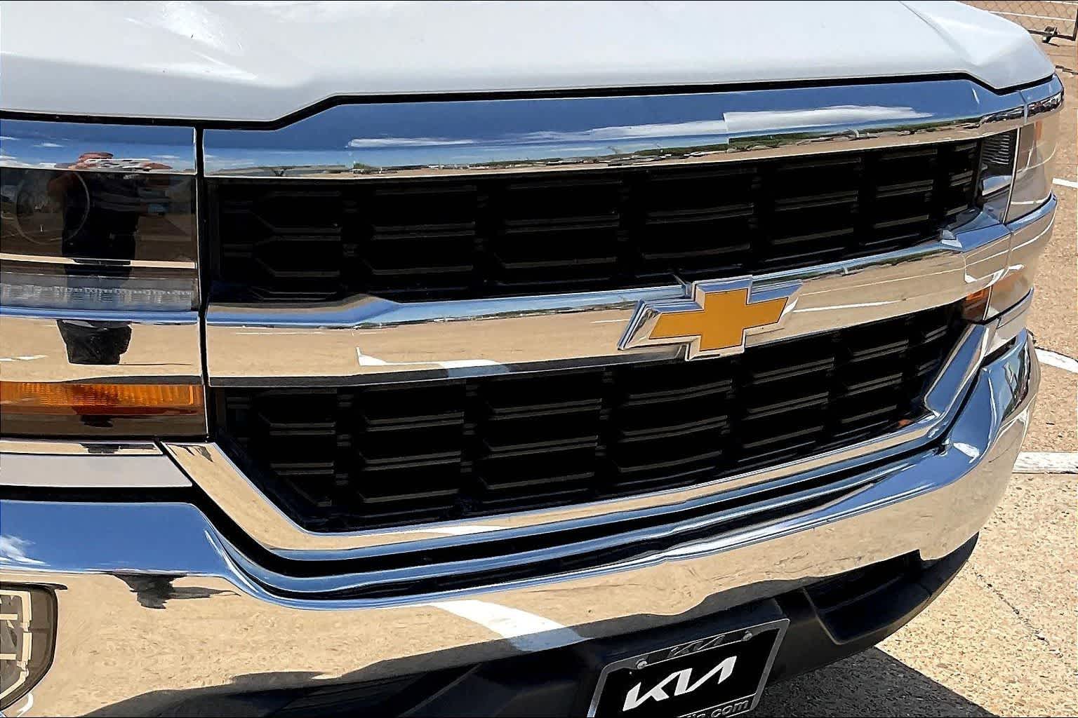 Thumbnail: 2018 Chevrolet Silverado 1500 - 32