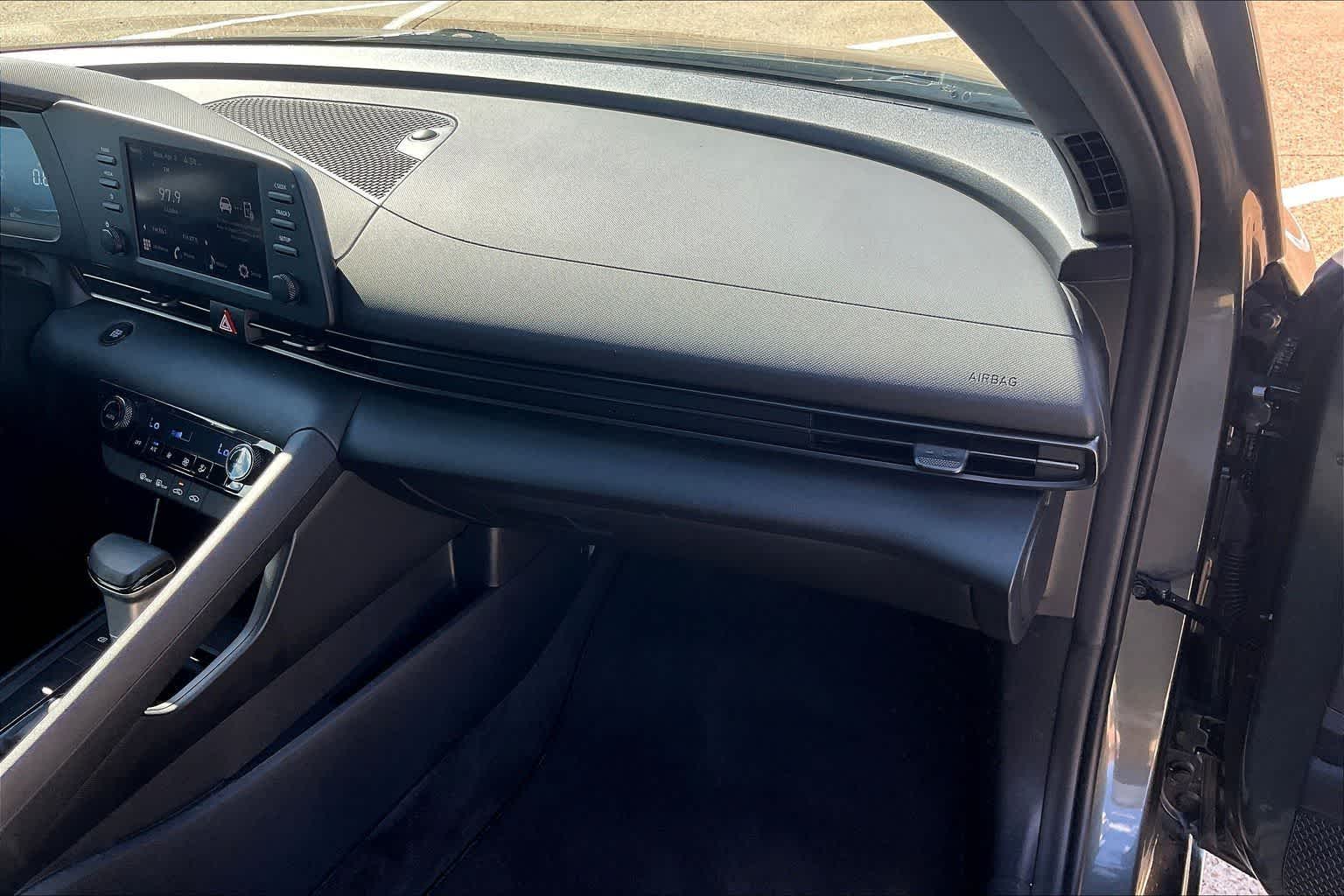 Thumbnail: 2025 Hyundai Elantra - 23