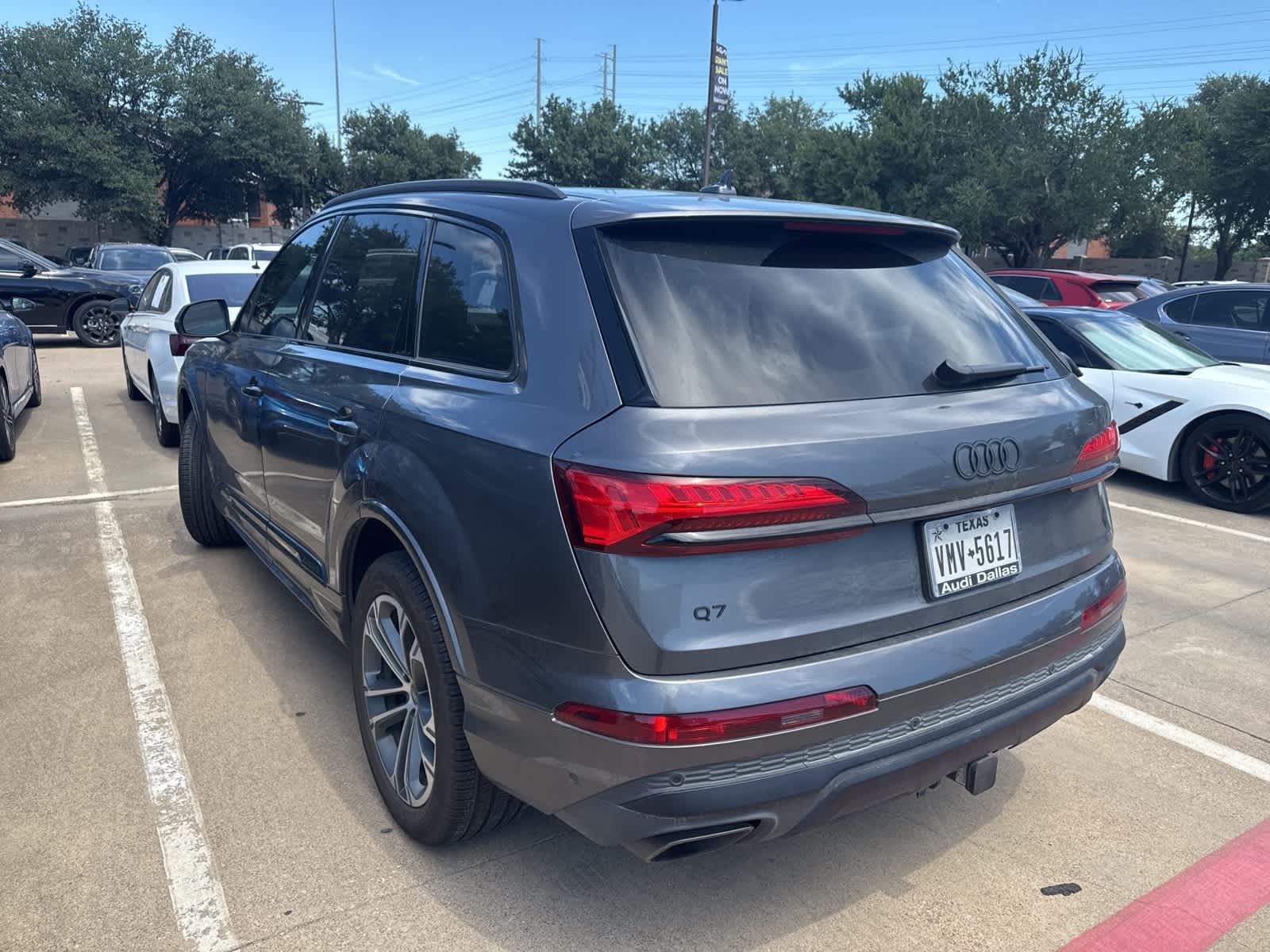 Thumbnail: 2025 Audi Q7 - 6