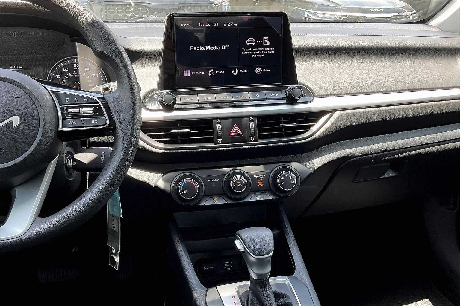 Thumbnail: 2024 Kia Forte - 14