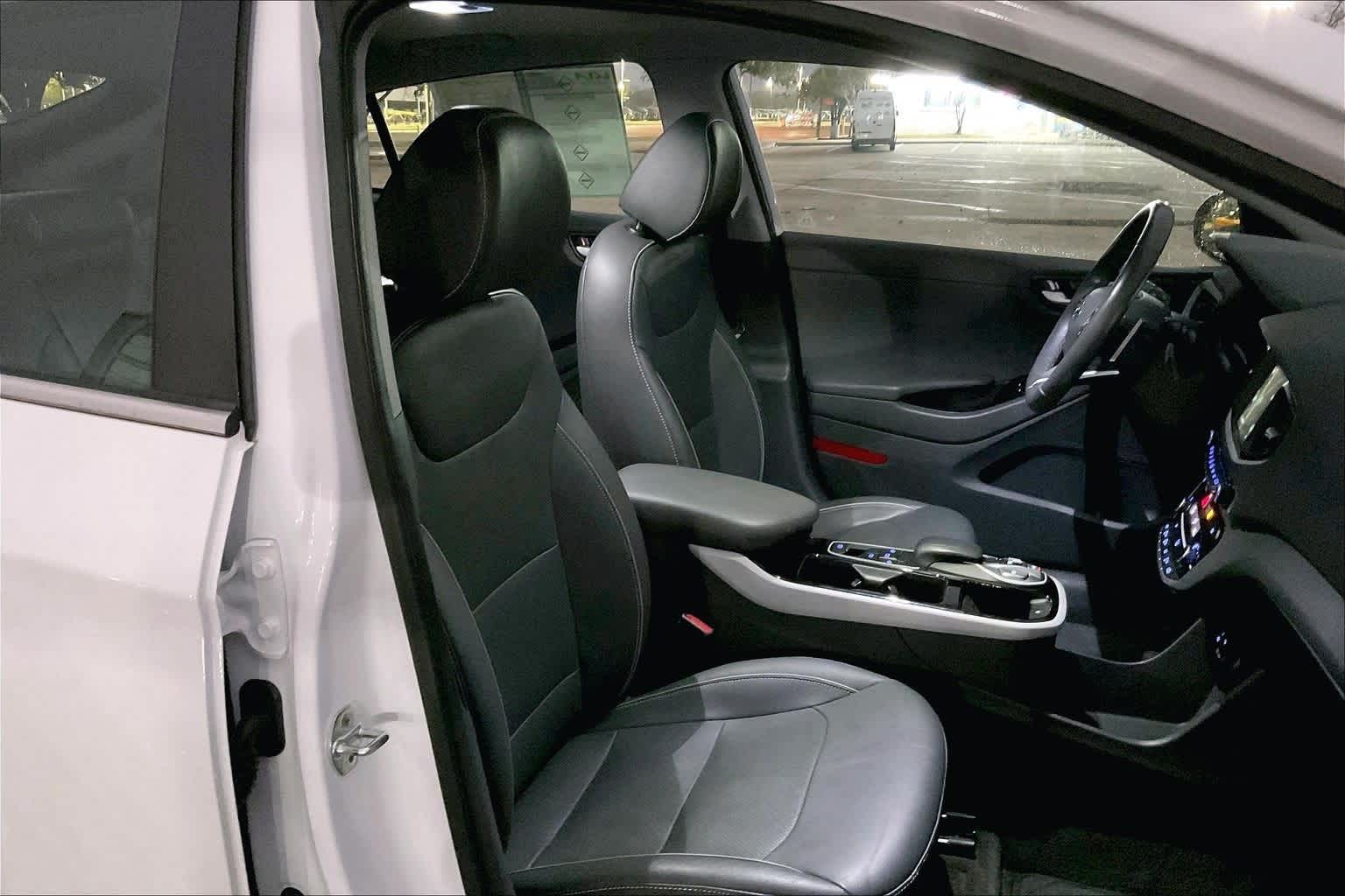 Thumbnail: 2019 Hyundai Ioniq - 12