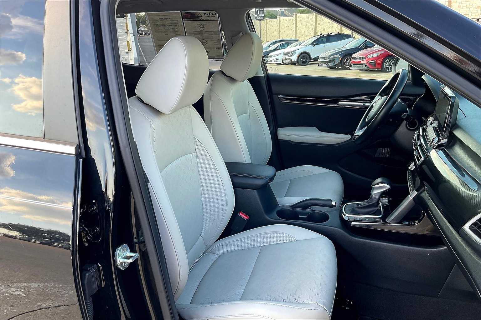 Thumbnail: 2022 Kia Seltos - 12