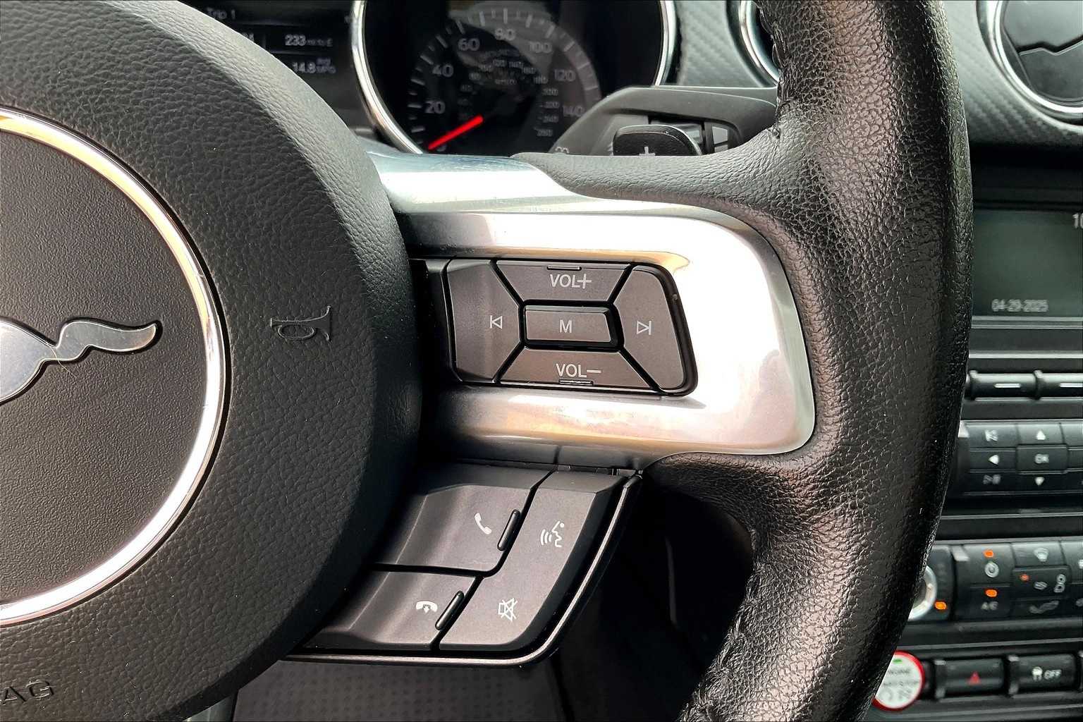 2015 Ford Mustang V6 22