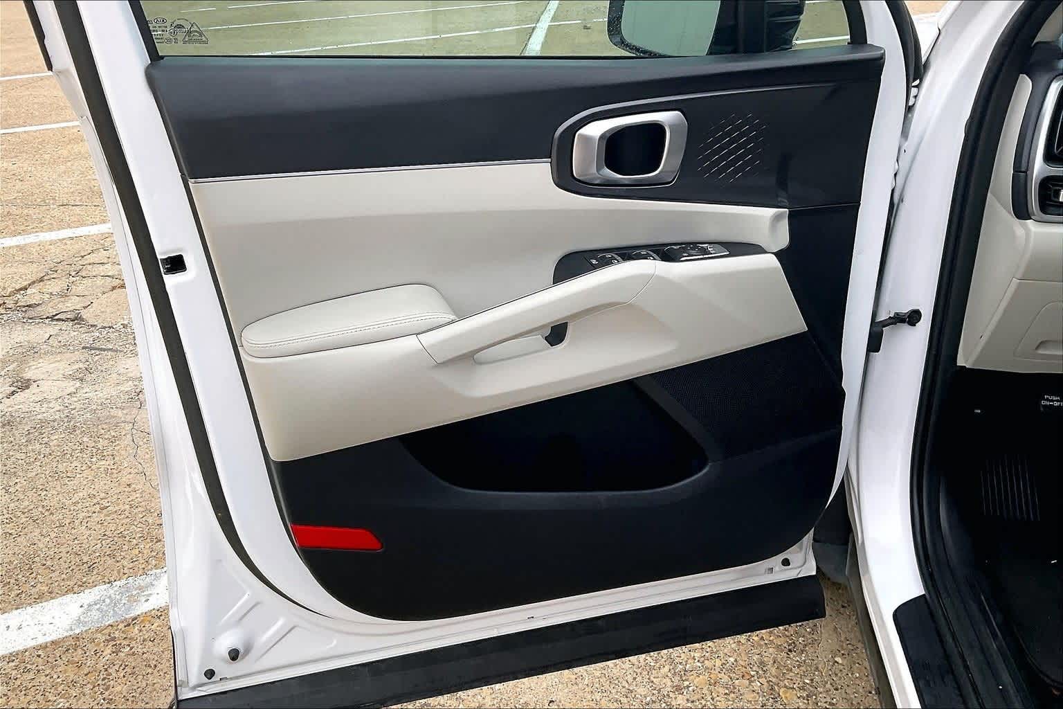 Thumbnail: 2021 Kia Sorento - 27