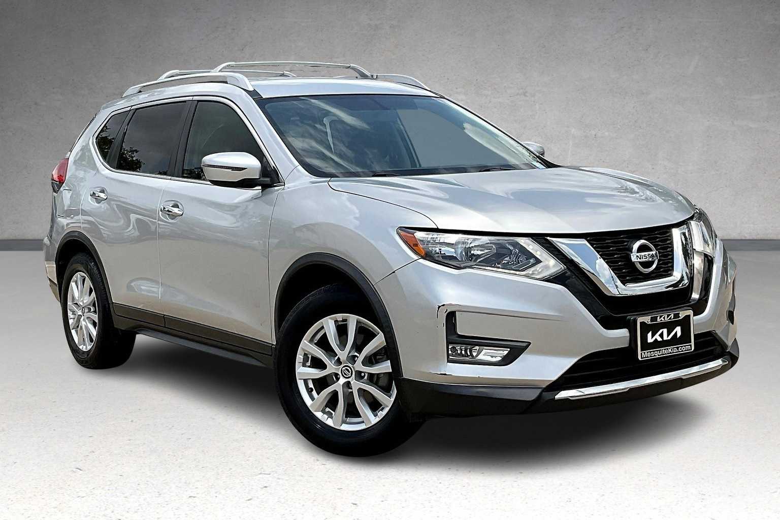 Thumbnail: 2017 Nissan Rogue - 21