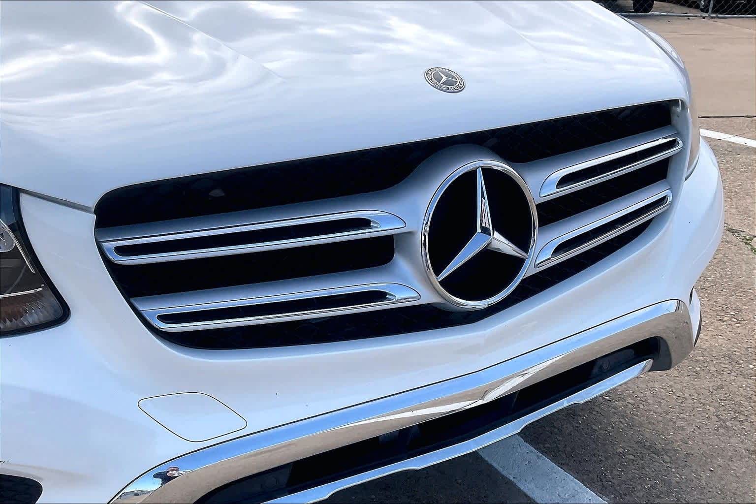 Thumbnail: 2017 Mercedes-Benz GLC - 33