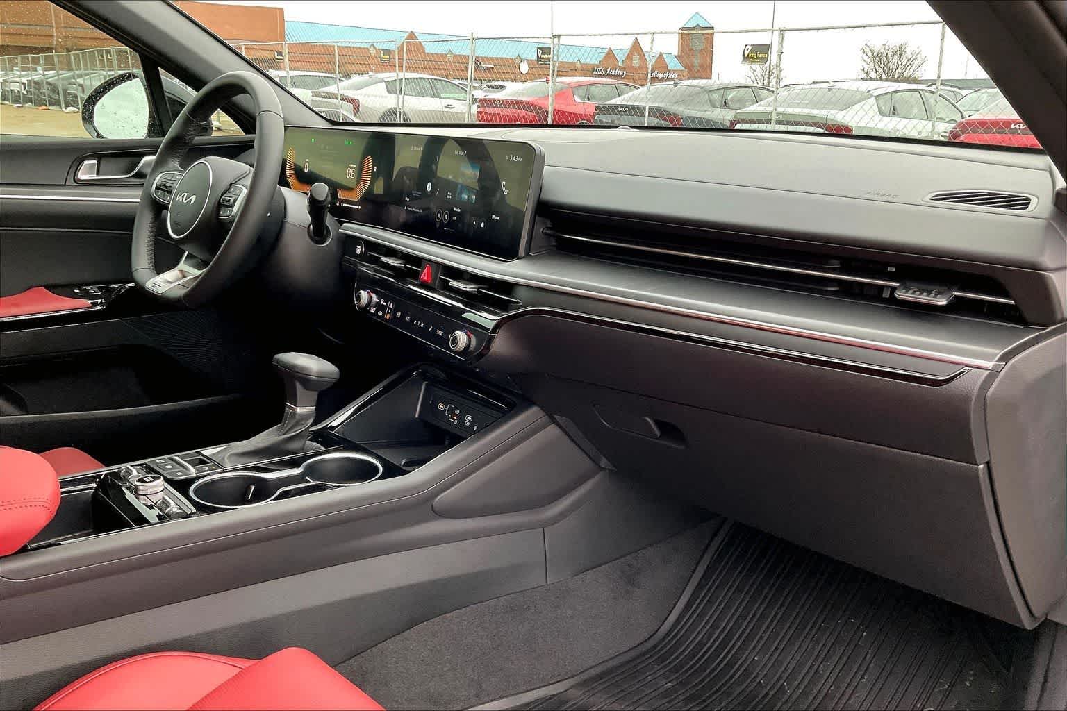 Thumbnail: 2026 Kia K5 - 23