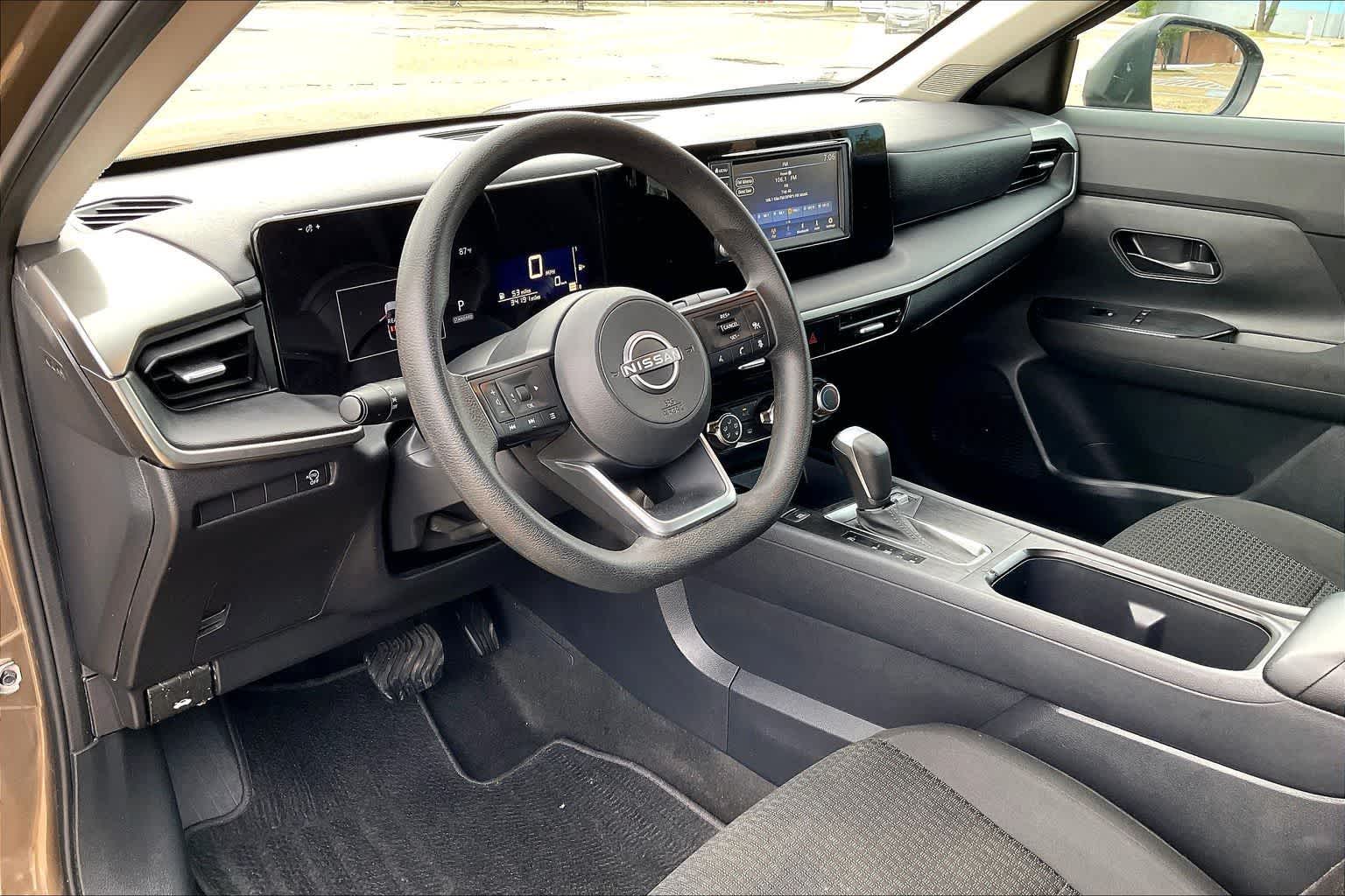 Thumbnail: 2025 Nissan Kicks - 2