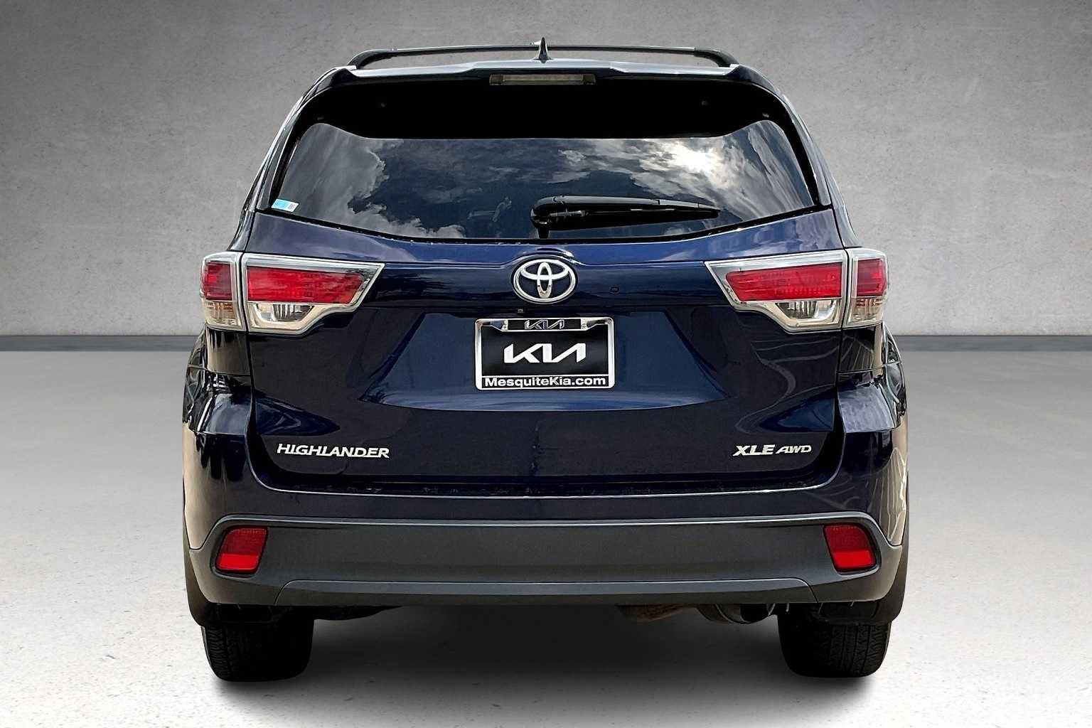 Thumbnail: 2016 Toyota Highlander - 5
