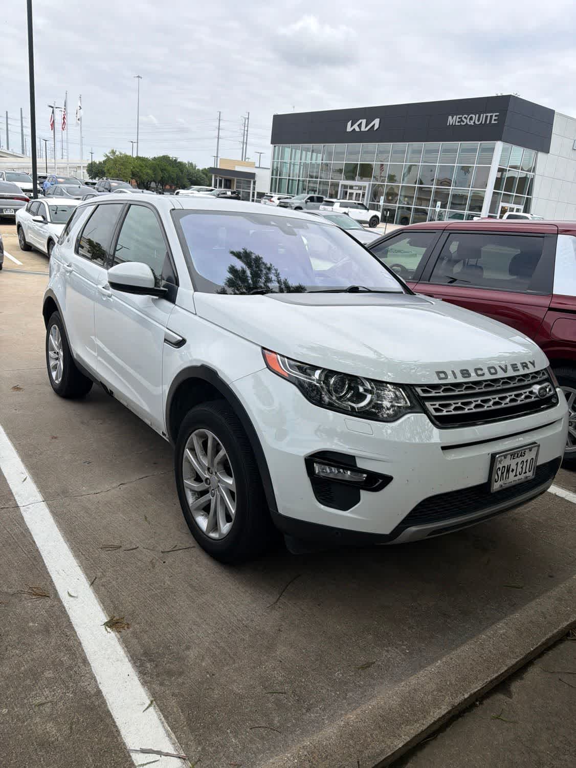 Thumbnail: 2016 Land Rover Discovery Sport - 2